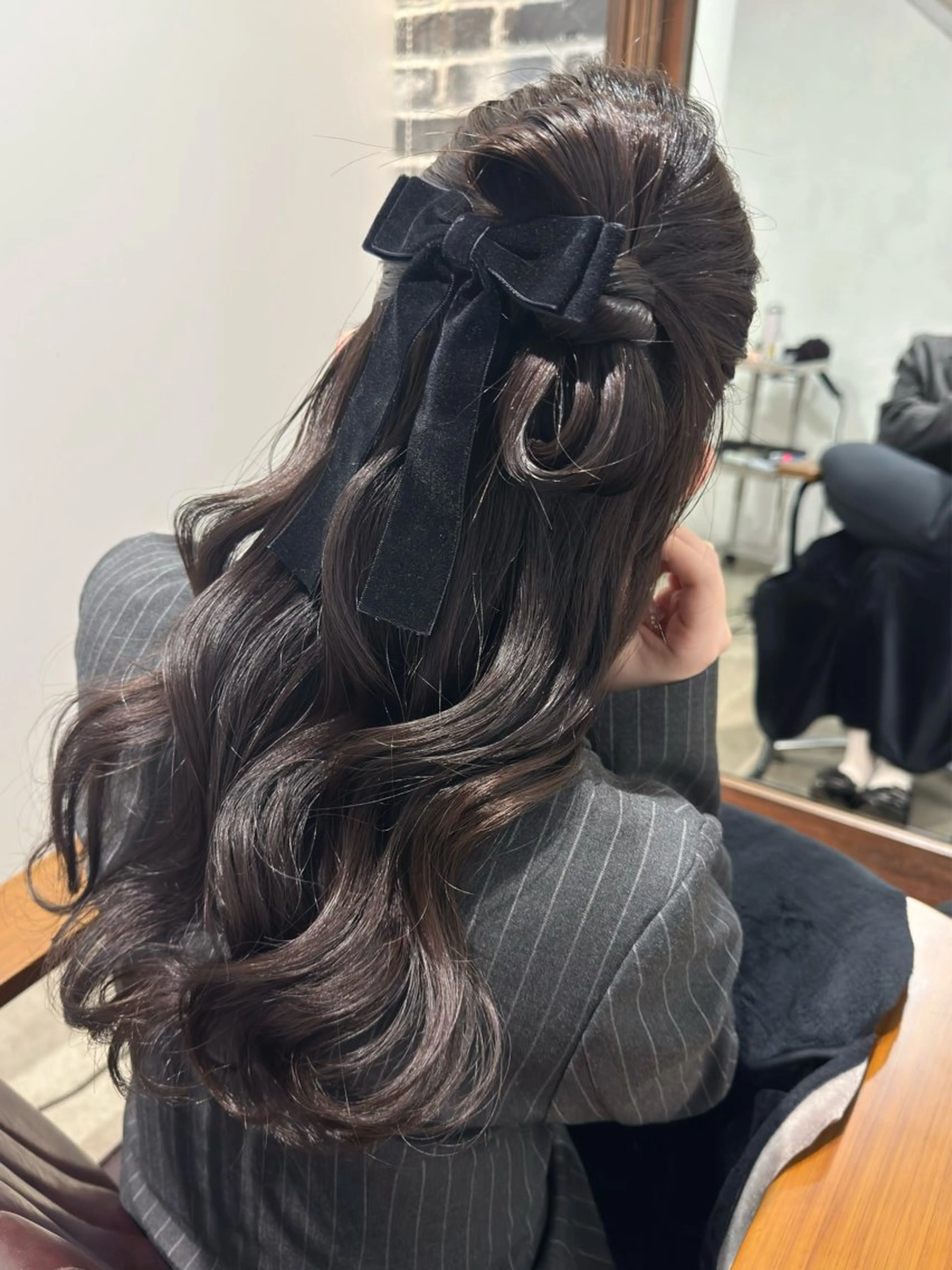 ロング ヘアアレンジ ハーフアップ ヘアセット お呼ばれヘア✨️ Akari🧸🤍のヘアスタイル