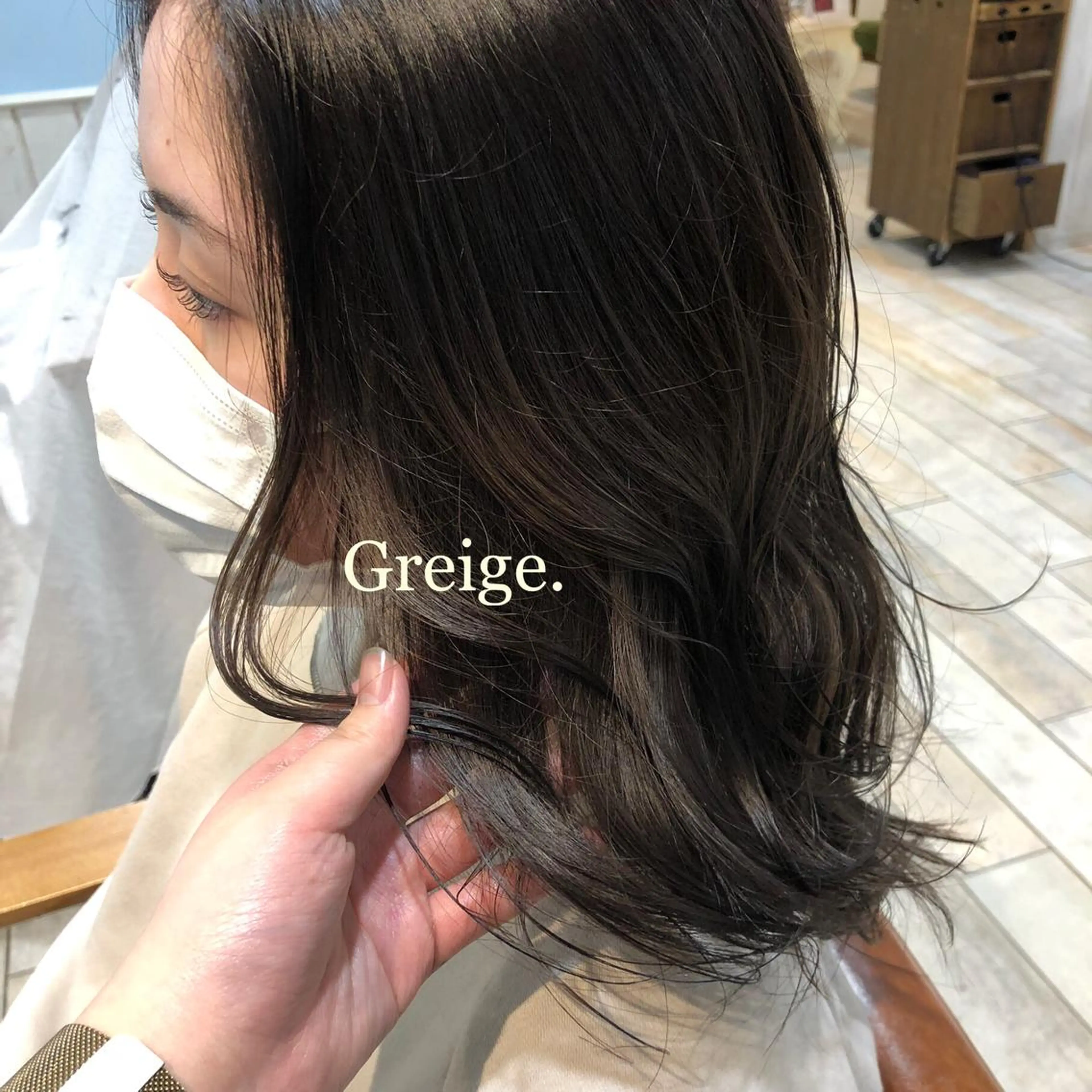 ミディアム カラー シルバー 柔らかカラー🫧🌱 ナナコのヘアスタイル