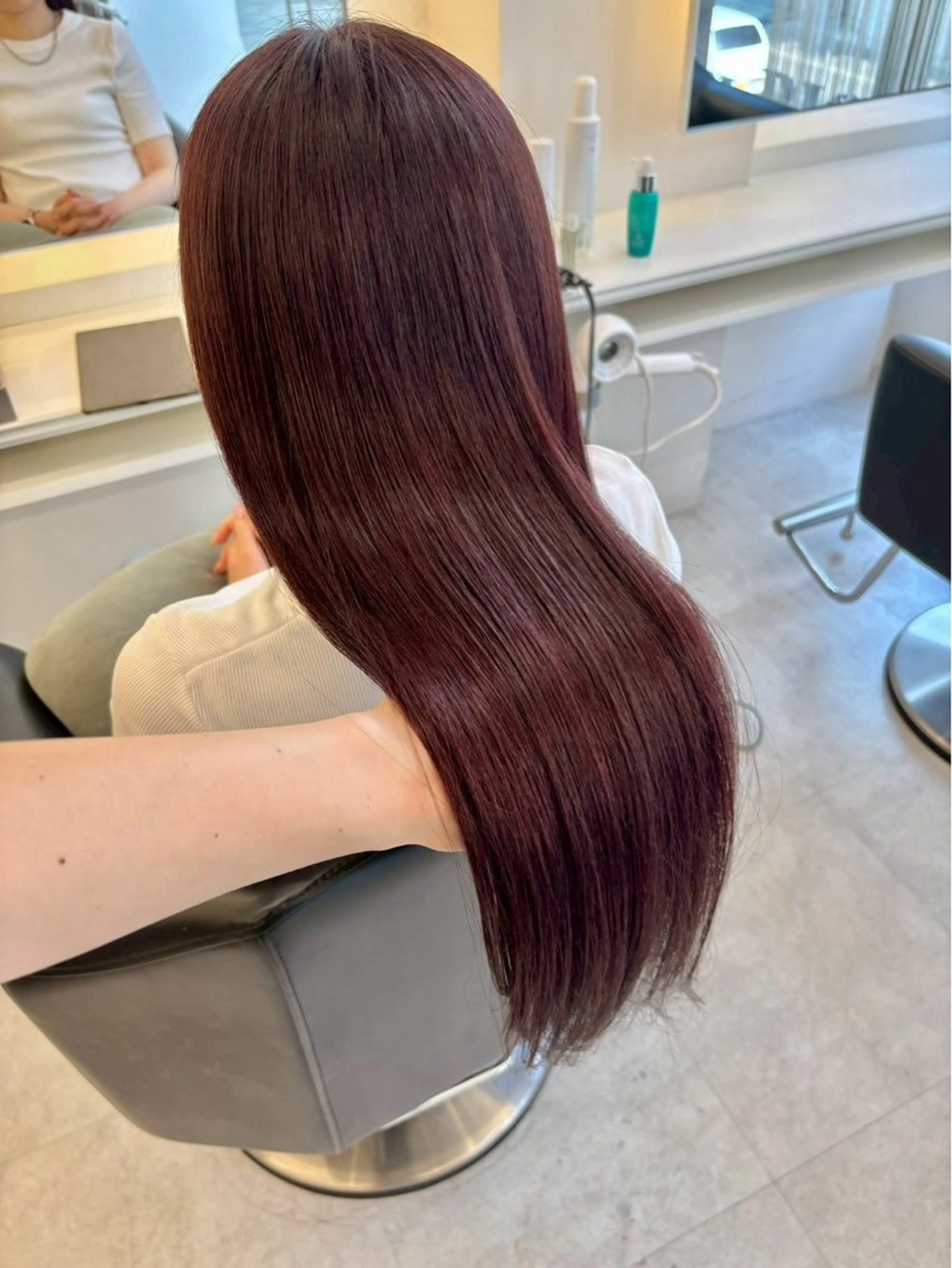 ロング カラー レッドカラー ヘアカラー ParveMix 岡本えりかのヘアスタイル