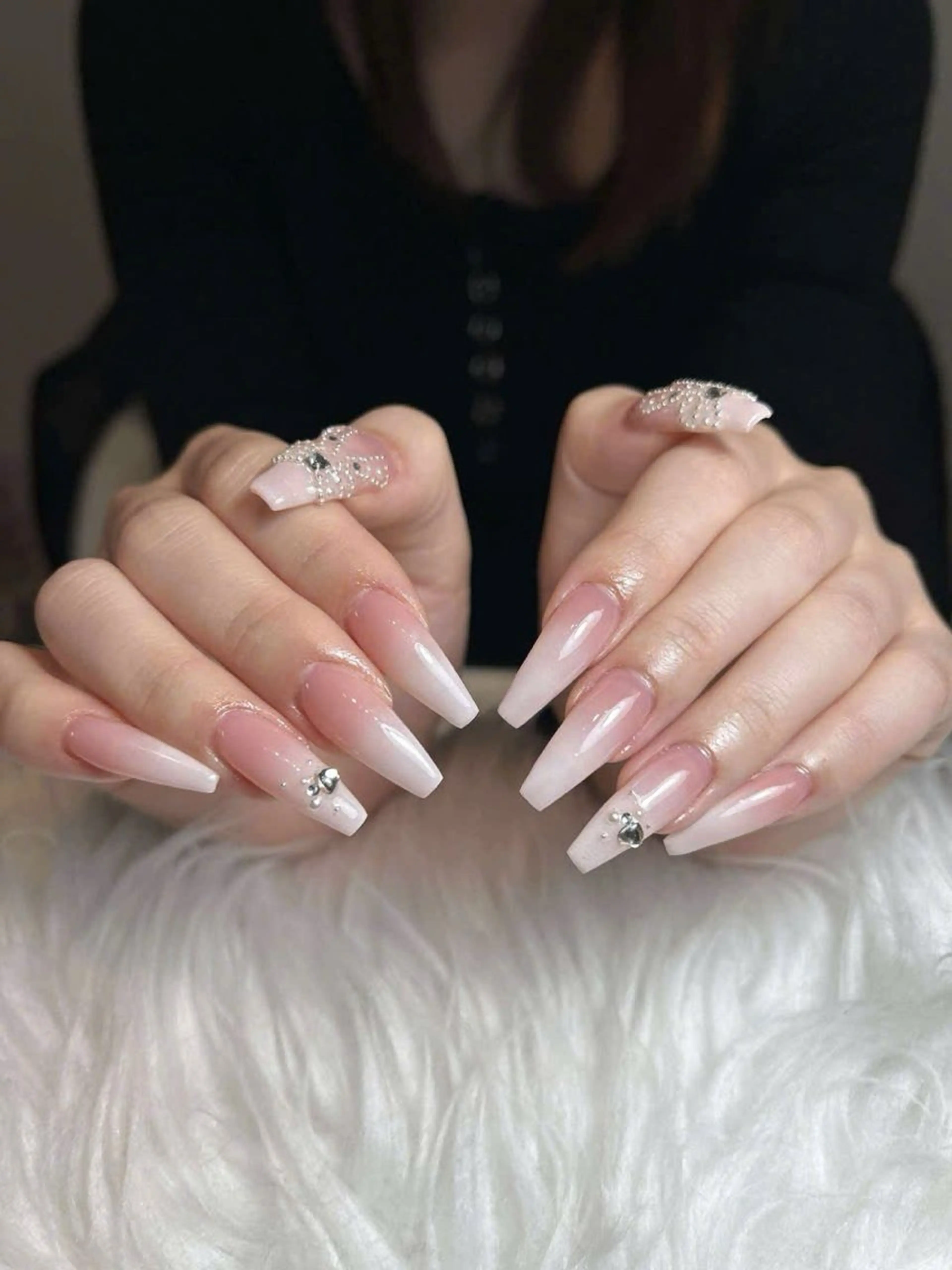 ネイル チークネイル フレンチネイル グラデーション キラキラネイル マグネットネイル ハンドネイル FUJI Nail Salonのネイルデザイン