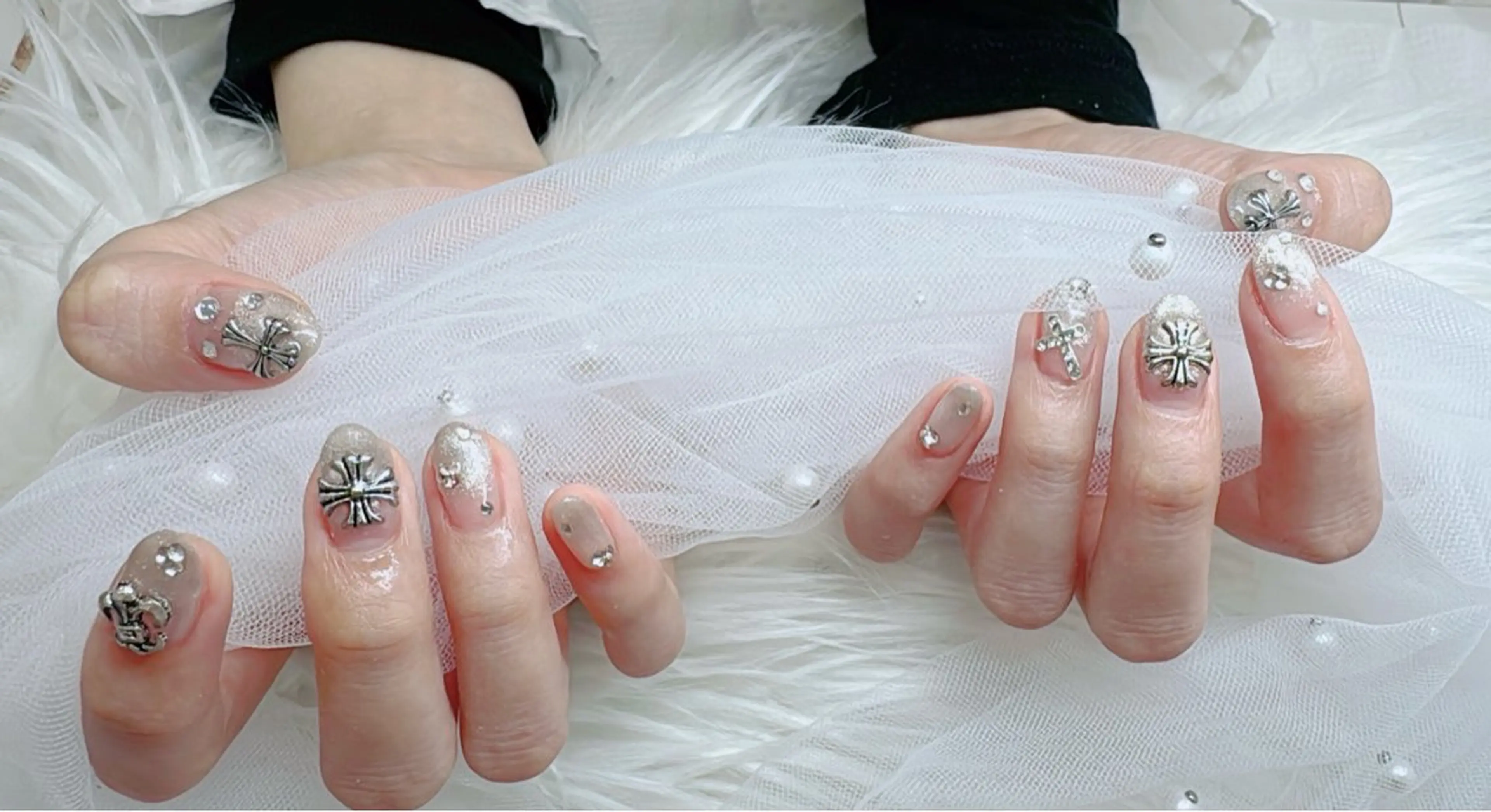 ハンドネイル ハンドケア Moon Nail ナナのネイルデザイン