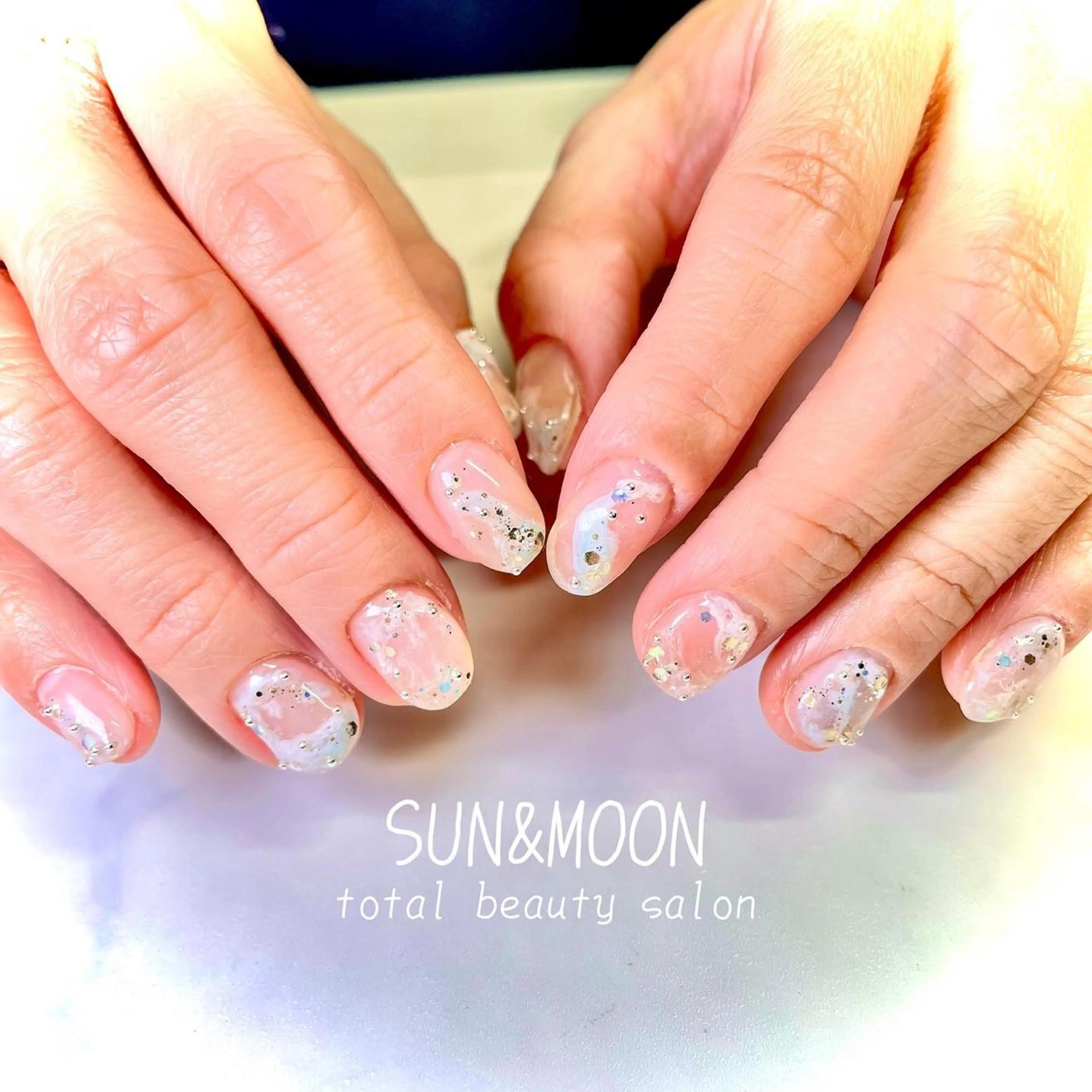 ネイル ハンドネイル ハンドケア SUN&MOON REOのネイルデザイン