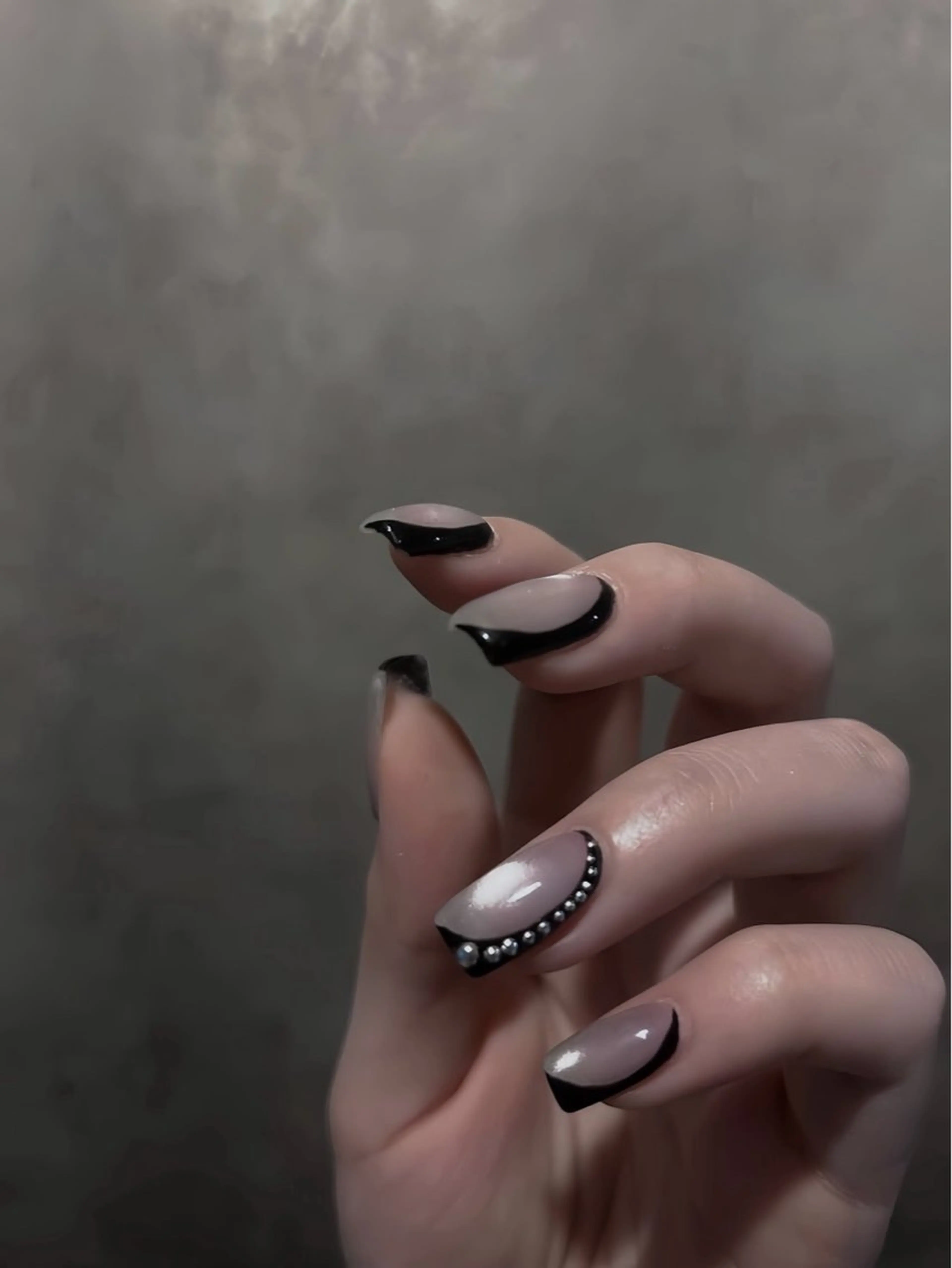 ネイル アートネイル 韓国ネイル ニュアンスネイル ぷっくりネイル ハンドネイル ハンドケア hina .のネイルデザイン