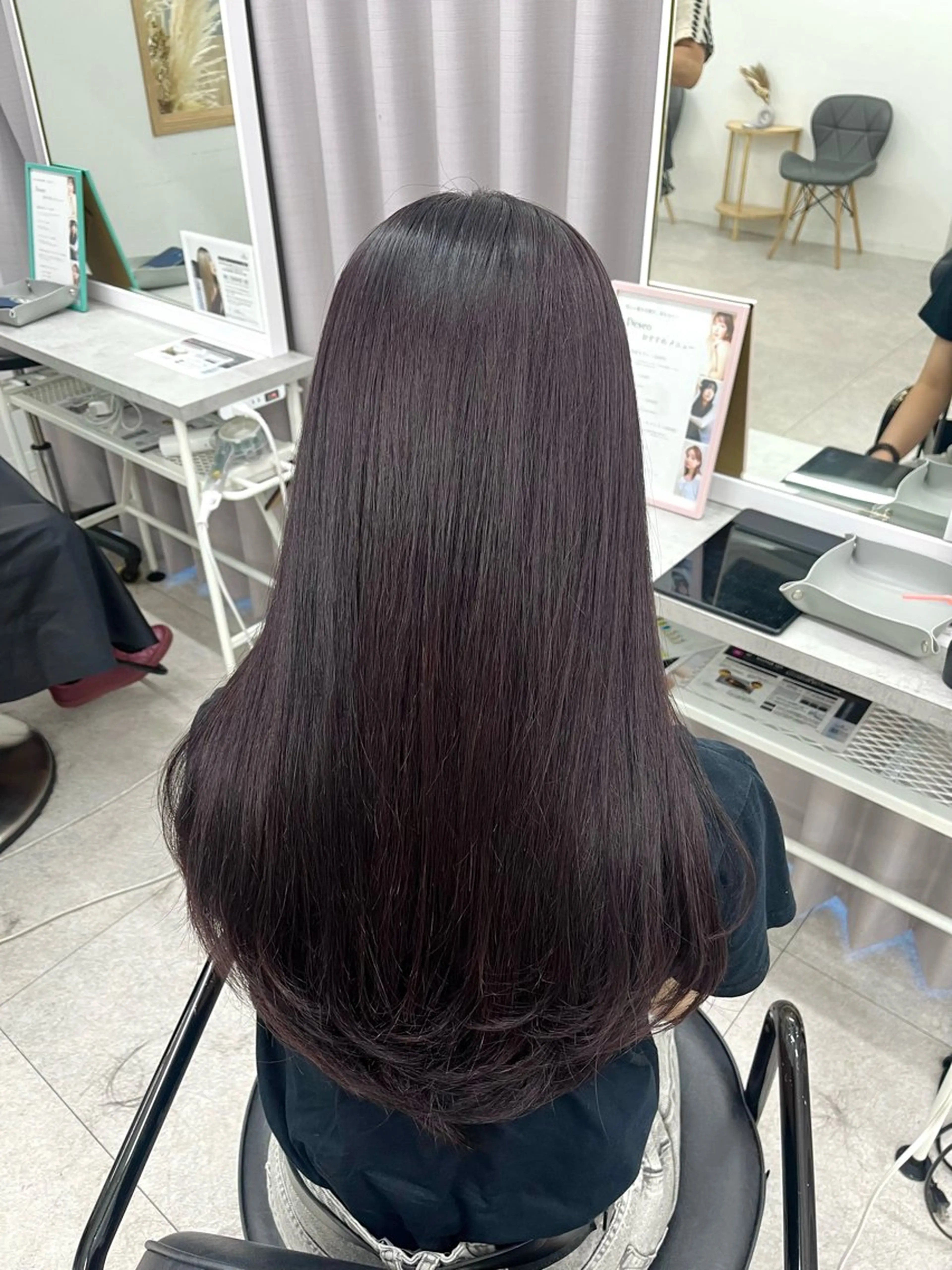 ロング カラー 柔らかオリーブ🌿 HIMARI🌻のヘアスタイル