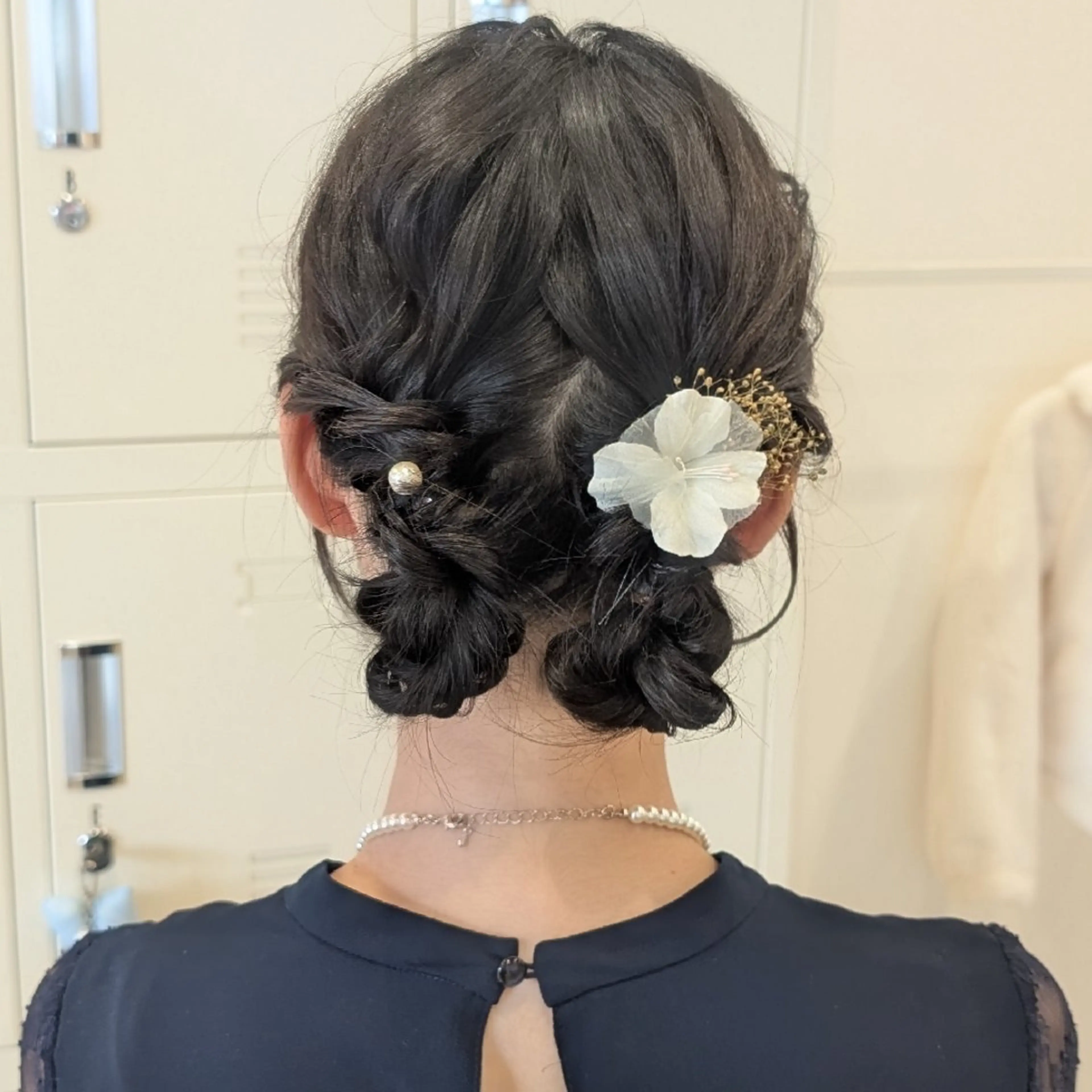 ミディアム ヘアアレンジ 彩桜/艶カラー/小顔 に見せるカット✂のヘアスタイル