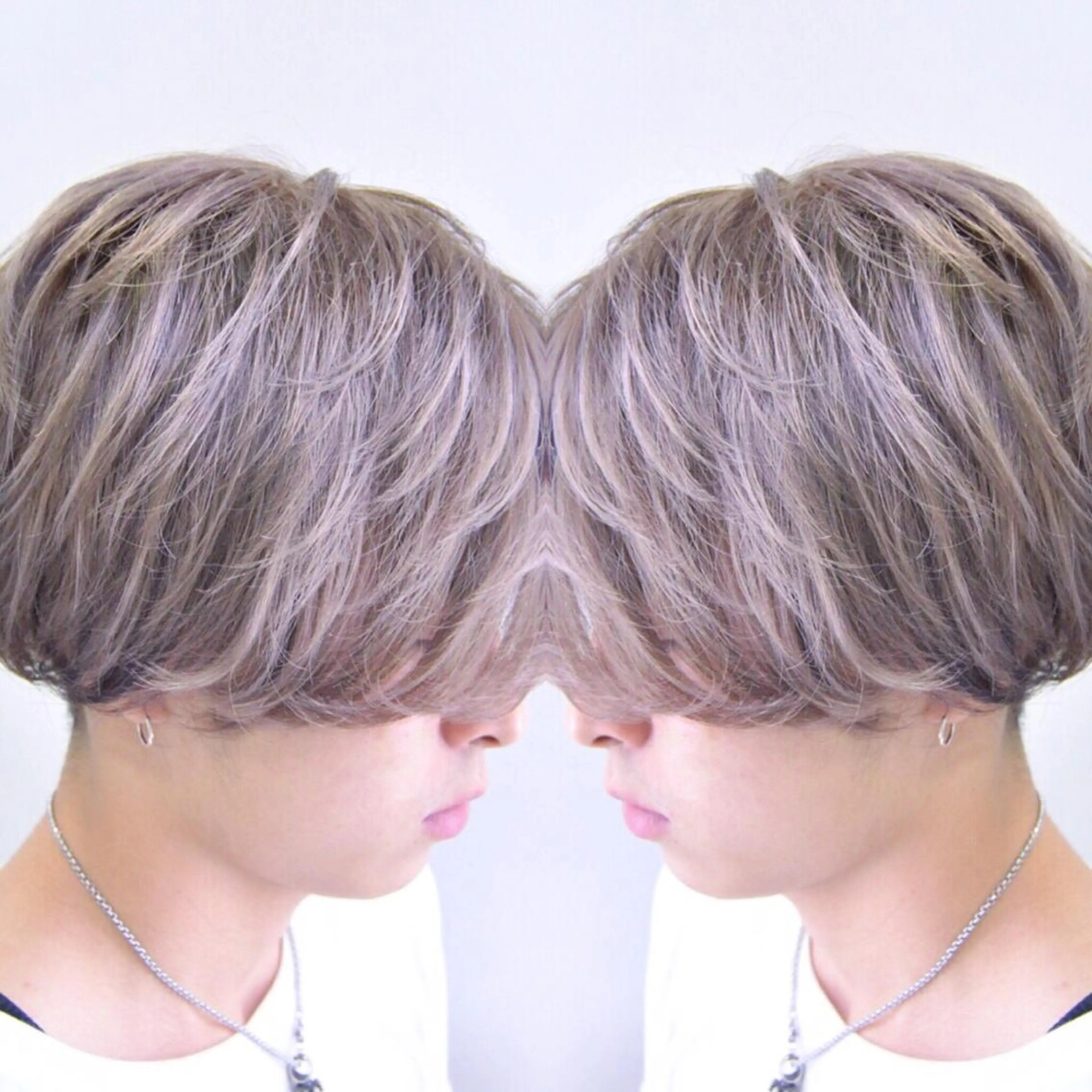 ショート カラー メンズ メンズブリーチ アッシュ ブリーチ ミルクティーアッシュ 及川シゲル 髪質改善講師のヘアスタイル