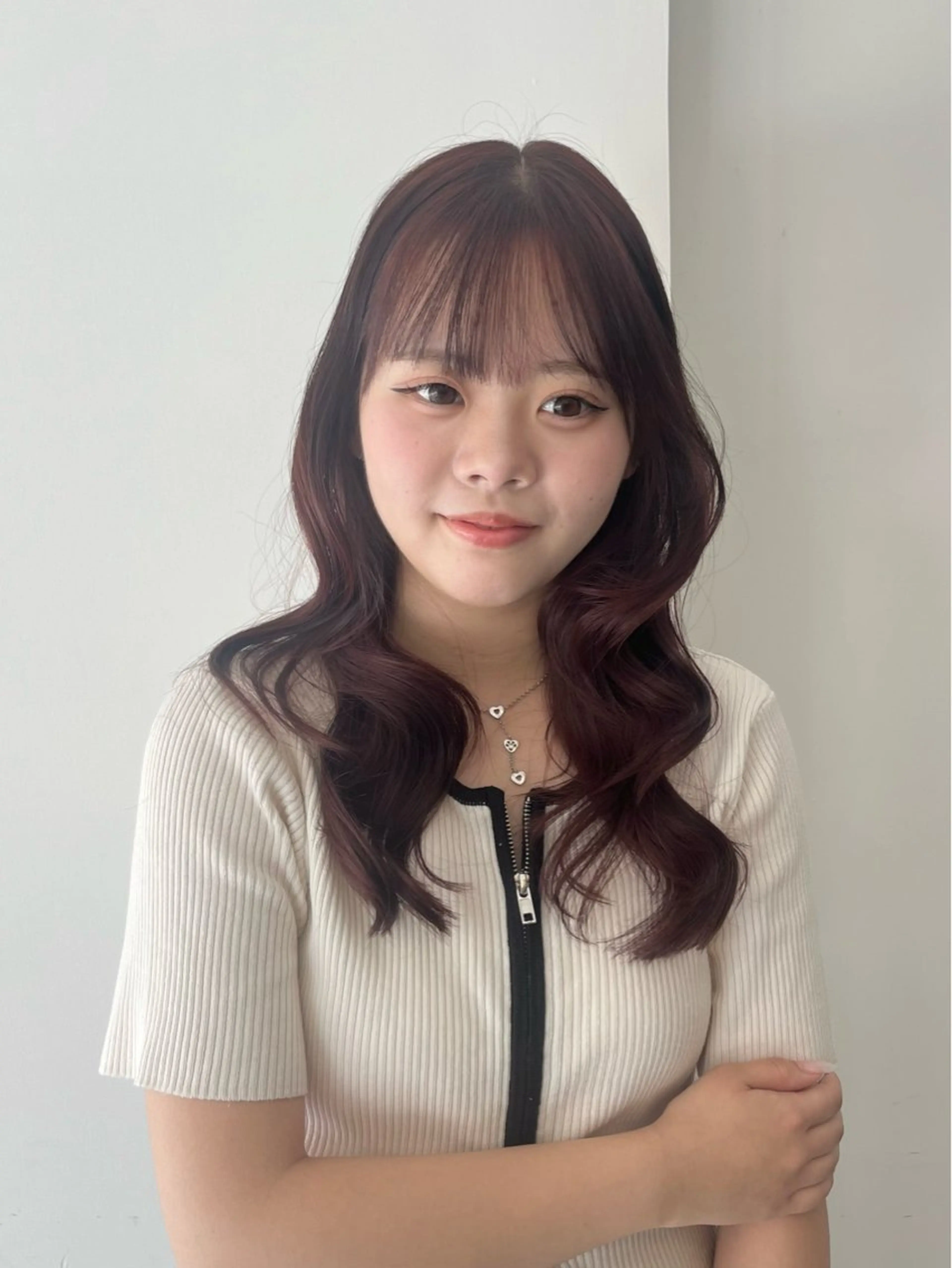 セミロング カラー ブリーチ ブリーチなしカラー レッドカラー カット ヘアカラー トリートメント 🟣niw SHUNNA🟣のヘアスタイル