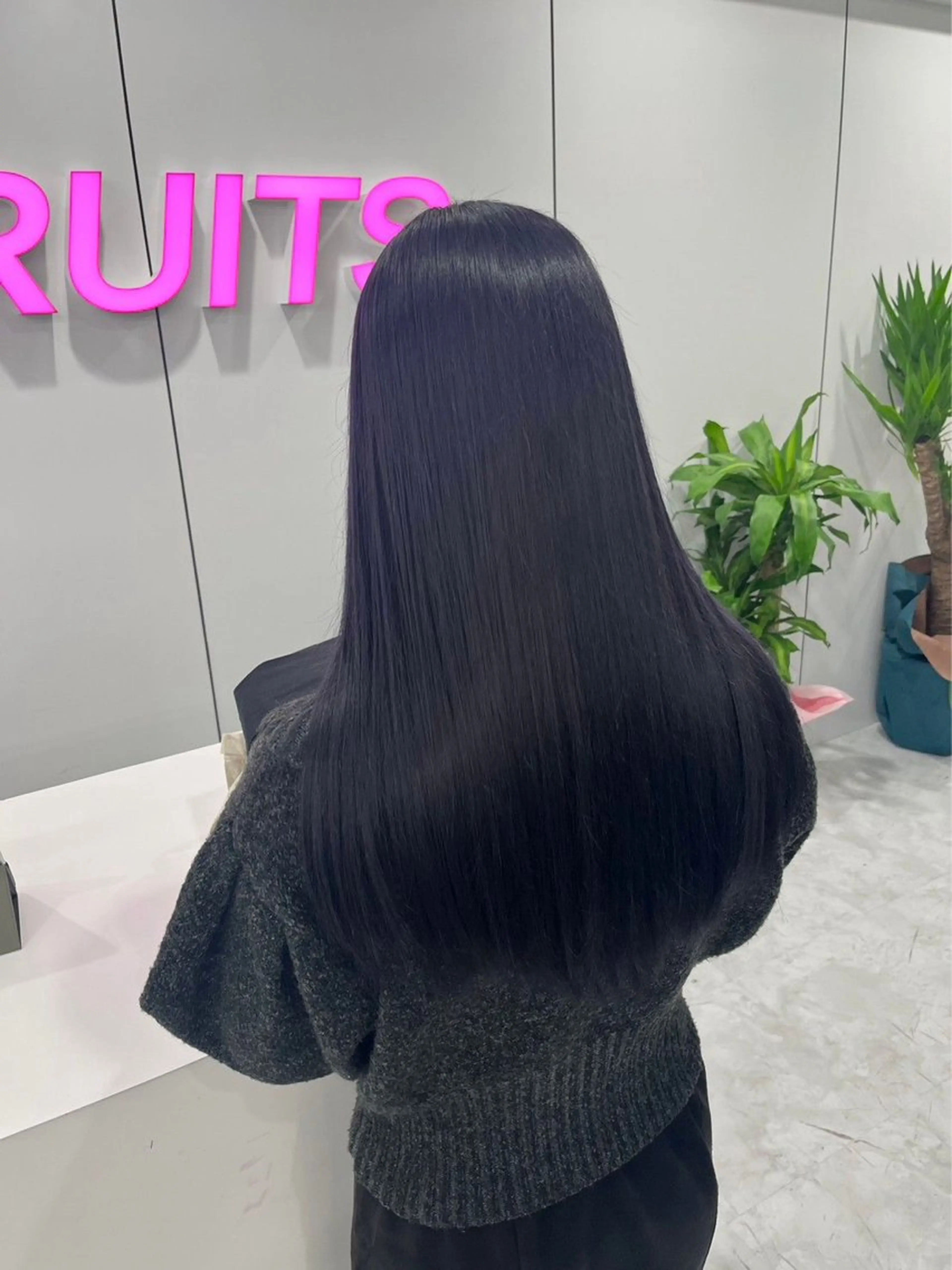 セミロング ヘアアレンジ 🫧モテる💗ダメー ジレスハイトーン🫧のヘアスタイル