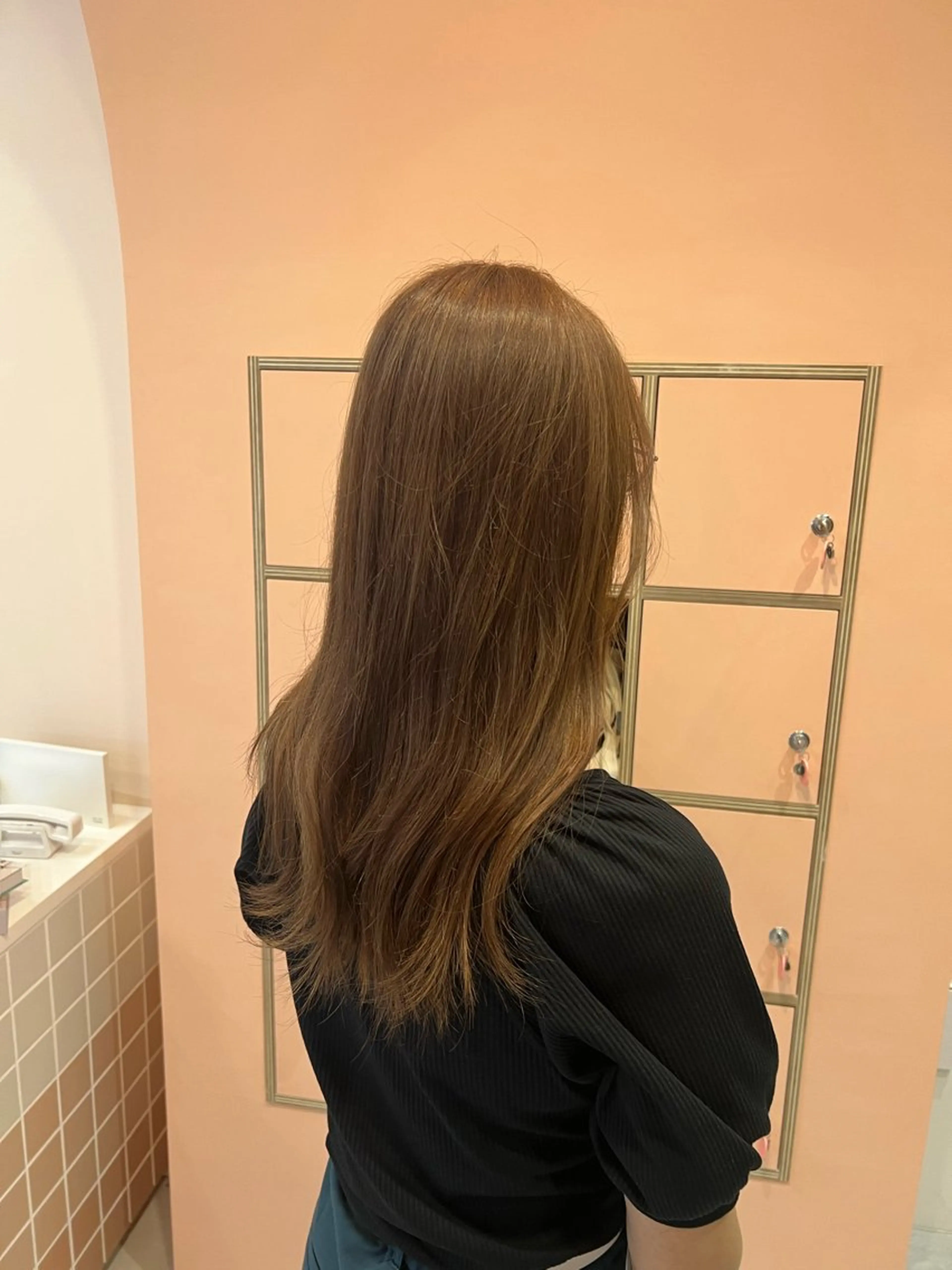 セミロング カラー ベージュカラー ブリーチ ピンクカラー ピンクベージュ mizuki ,のヘアスタイル