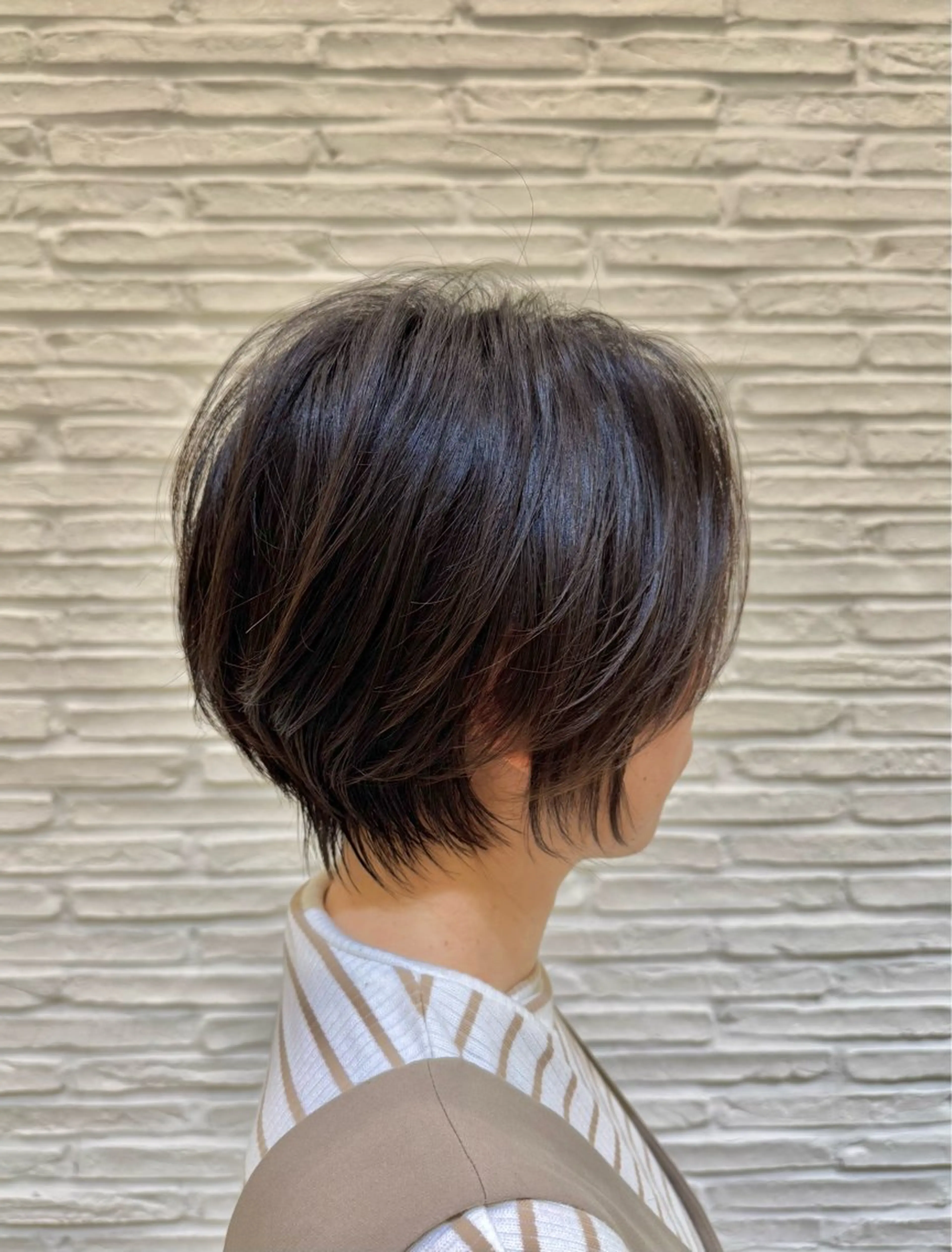 ショート カット ヘアカラー 前平 友慈のヘアスタイル