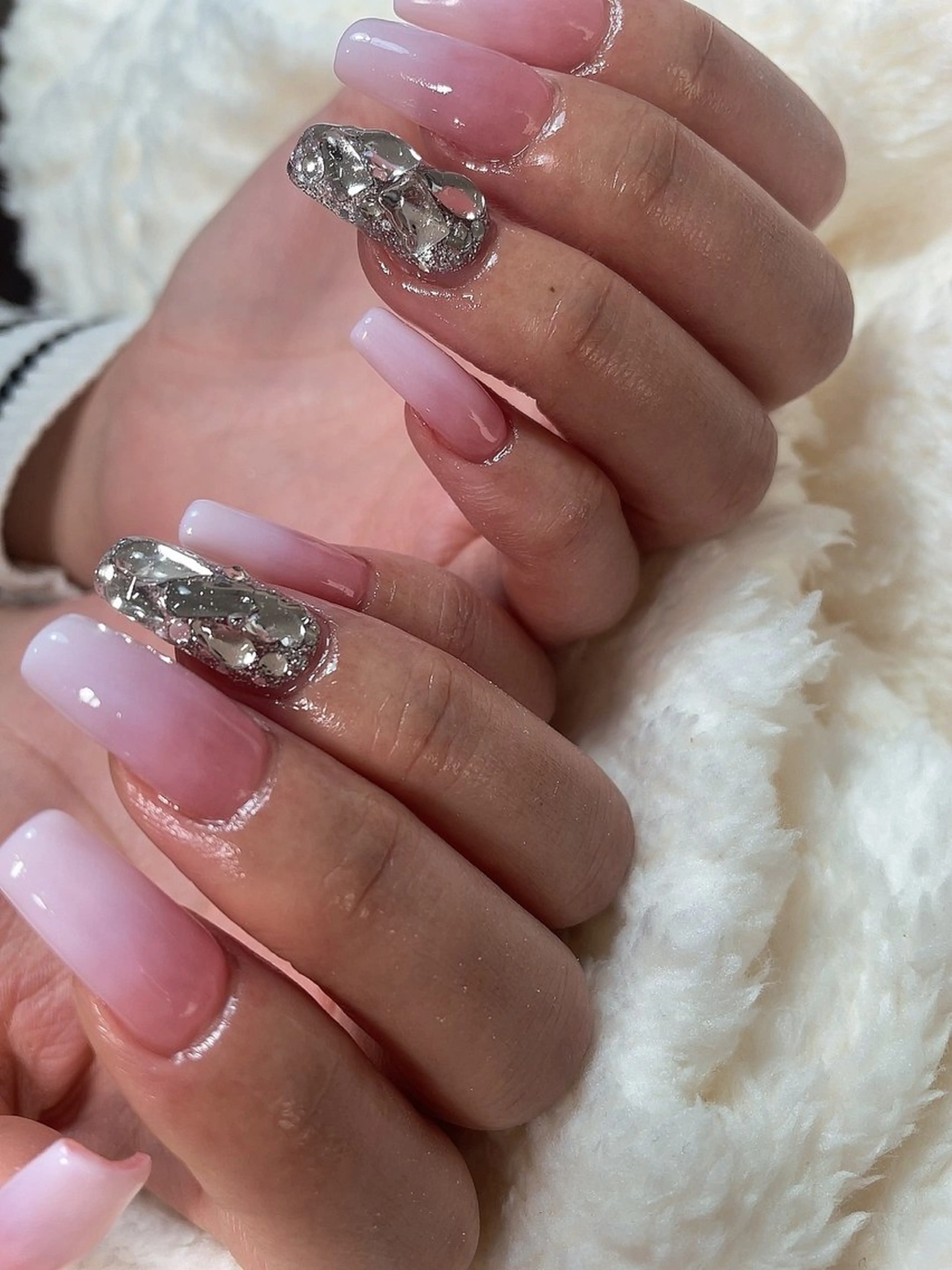 ネイル キラキラネイル ロングネイル スカルプネイル nail by R'eのネイルデザイン