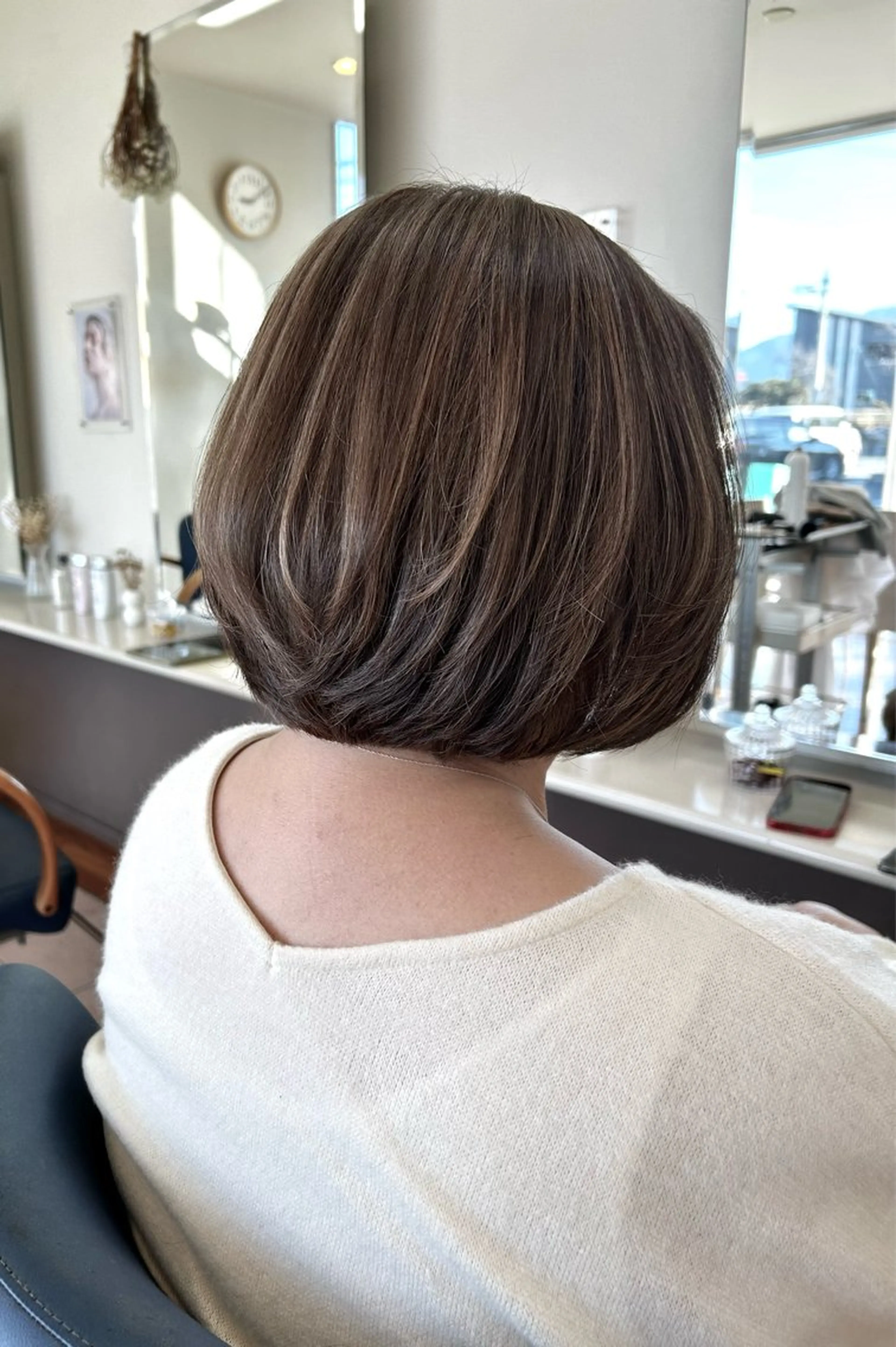 ミディアム ヘアカラー トリートメント attrice 秋山梨紗のマツエク・マツパデザイン