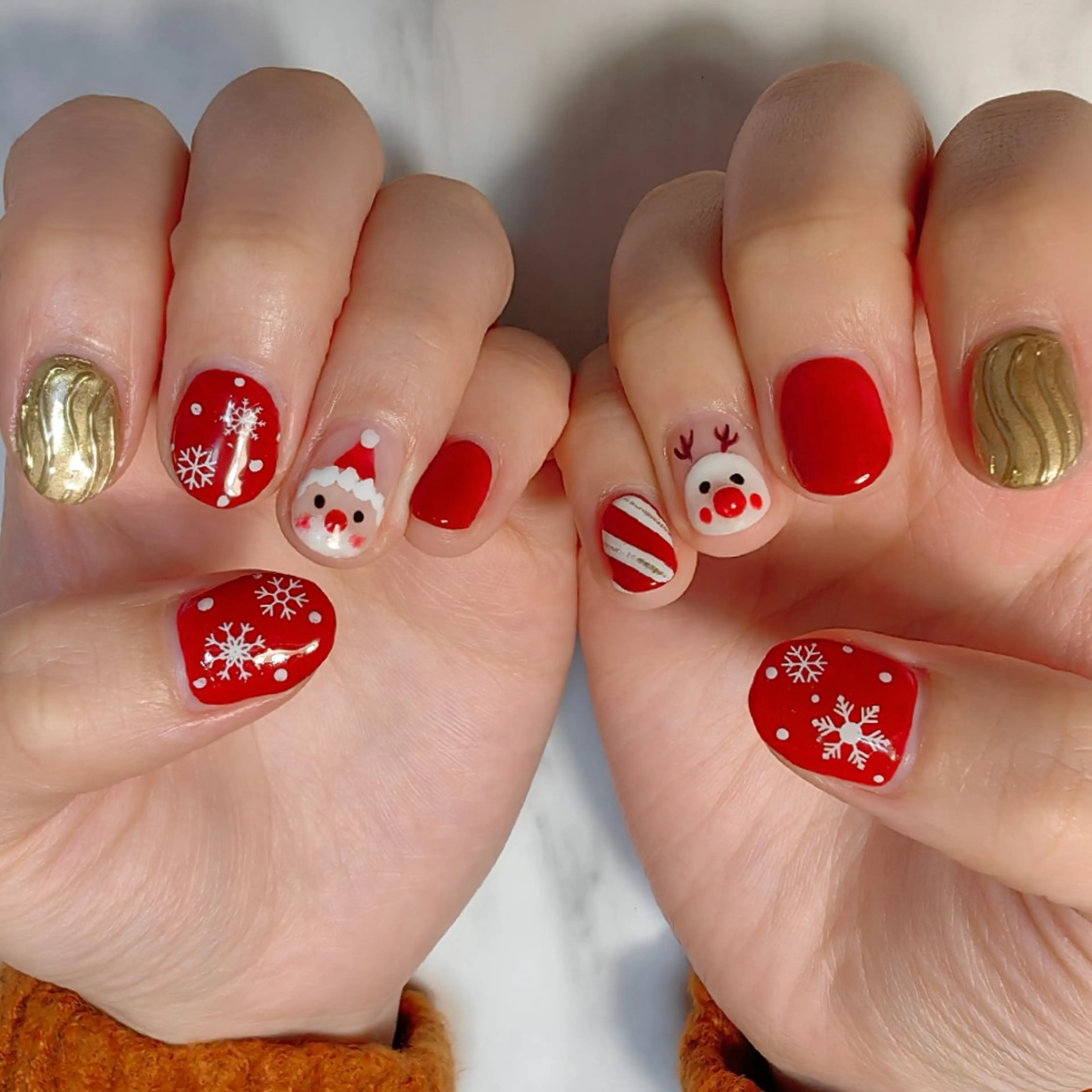 カラー クリスマス ハンドネイル reve あやののネイルデザイン