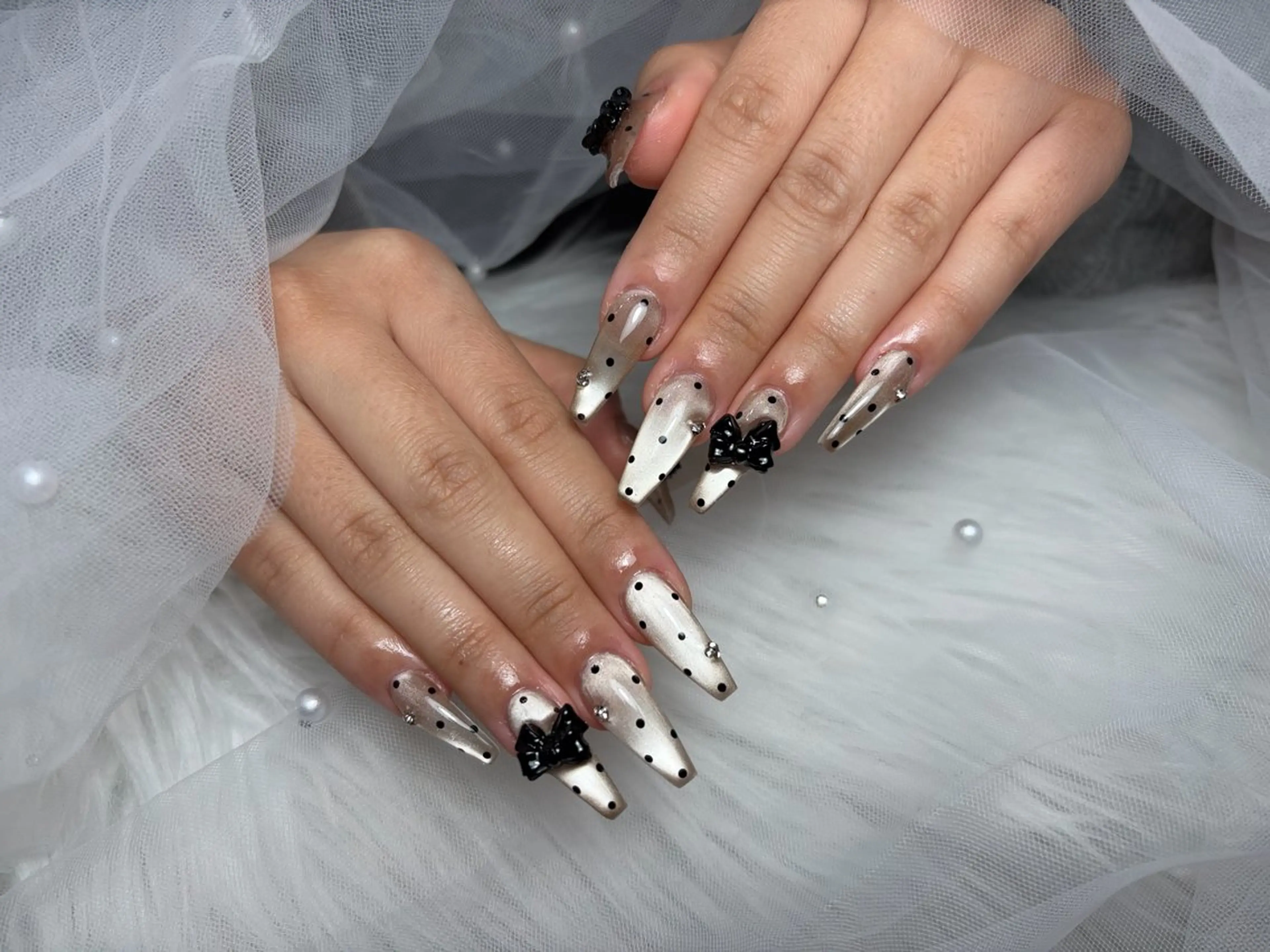 ネイル アートネイル 長さ出し ジェルネイル 韓国ネイル マグネットネイル ハンドネイル Cloudy Chan Nailのネイルデザイン