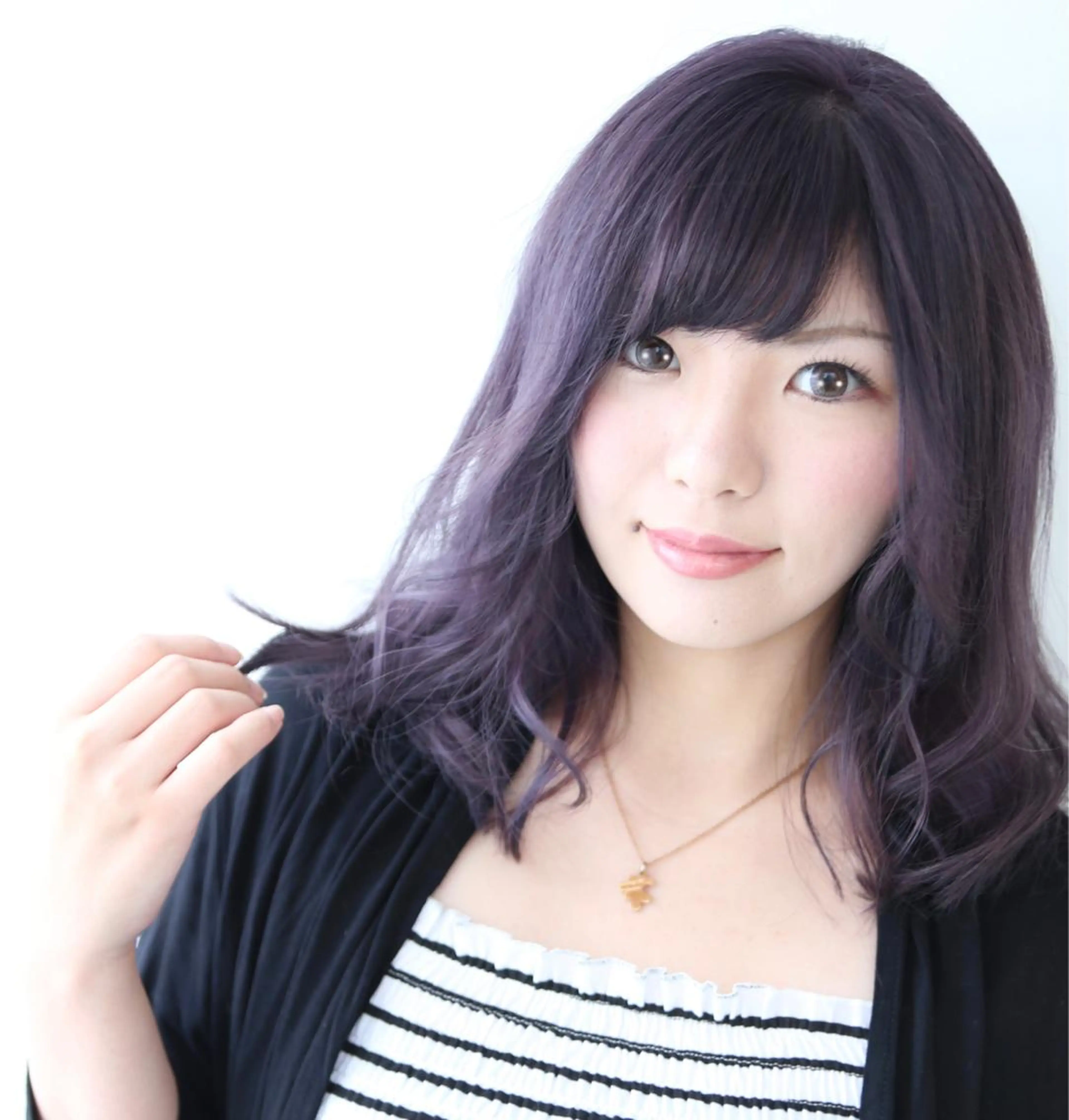 ミディアム カラー ヘアアレンジ バイオレットカラー Re:ta KANZOの眉毛・アイブロウイメージ