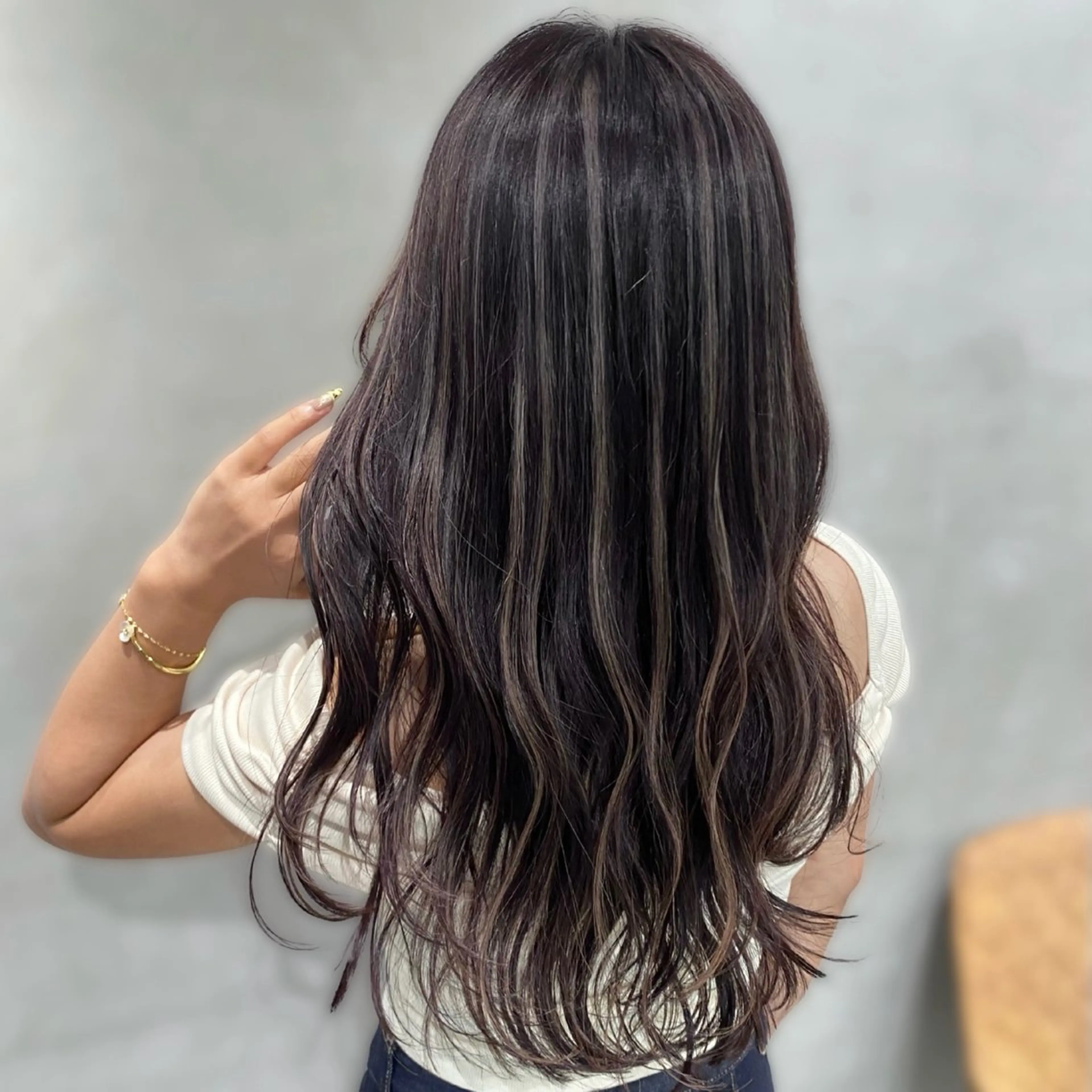 ミディアム カラー バレイヤージュ ブリーチ デザインカラー ハイライトカラー 外国人風カラー カット ヘアカラー トリートメント お悩み解決美容師🦚 片山/銀座/有楽町のヘアスタイル