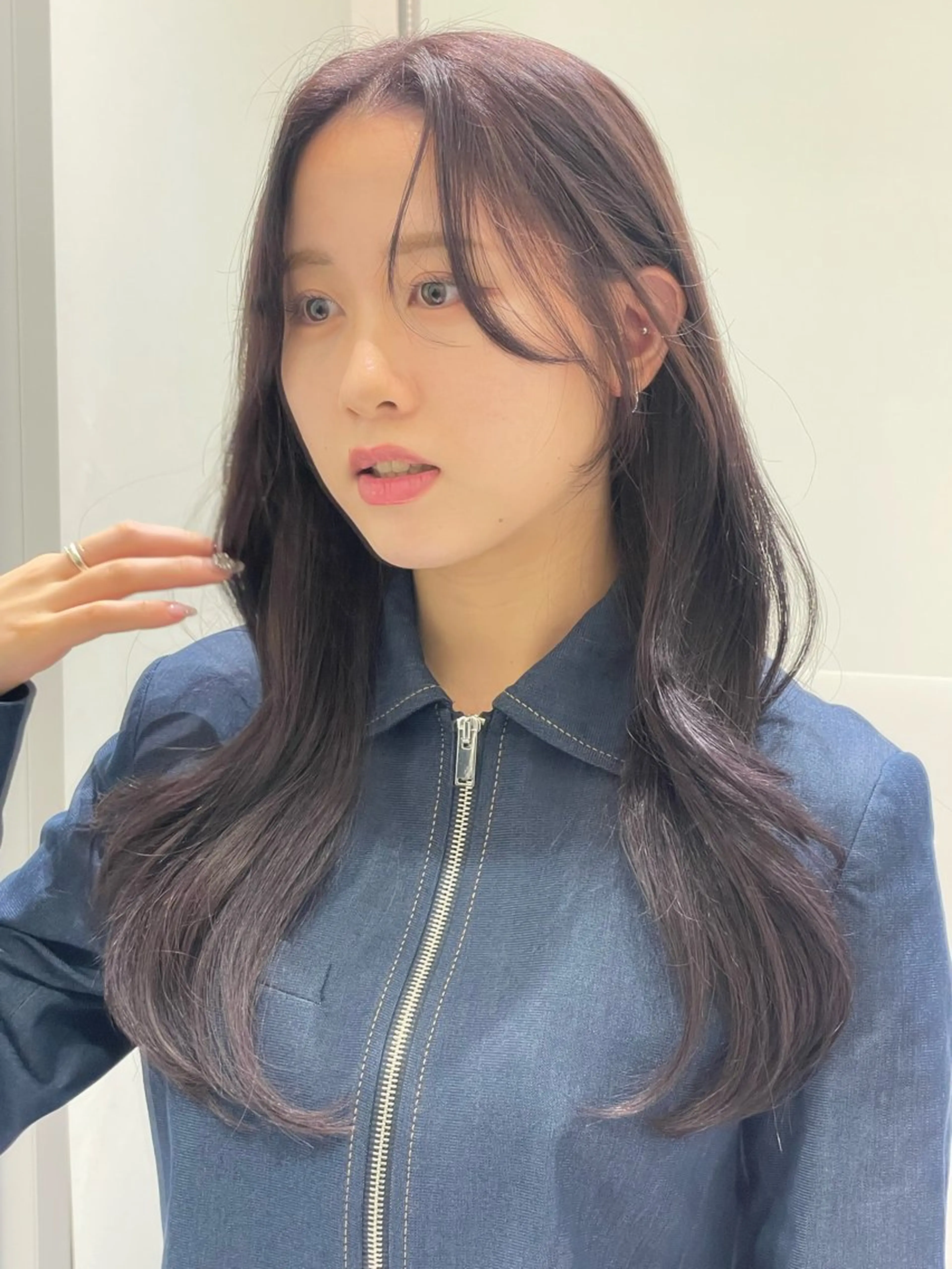 ロング 韓国風ヘア レイヤーカット ❤︎︎韓国ヘア❤︎︎ 𝑺𝒉𝒊𝒉𝒐のヘアスタイル