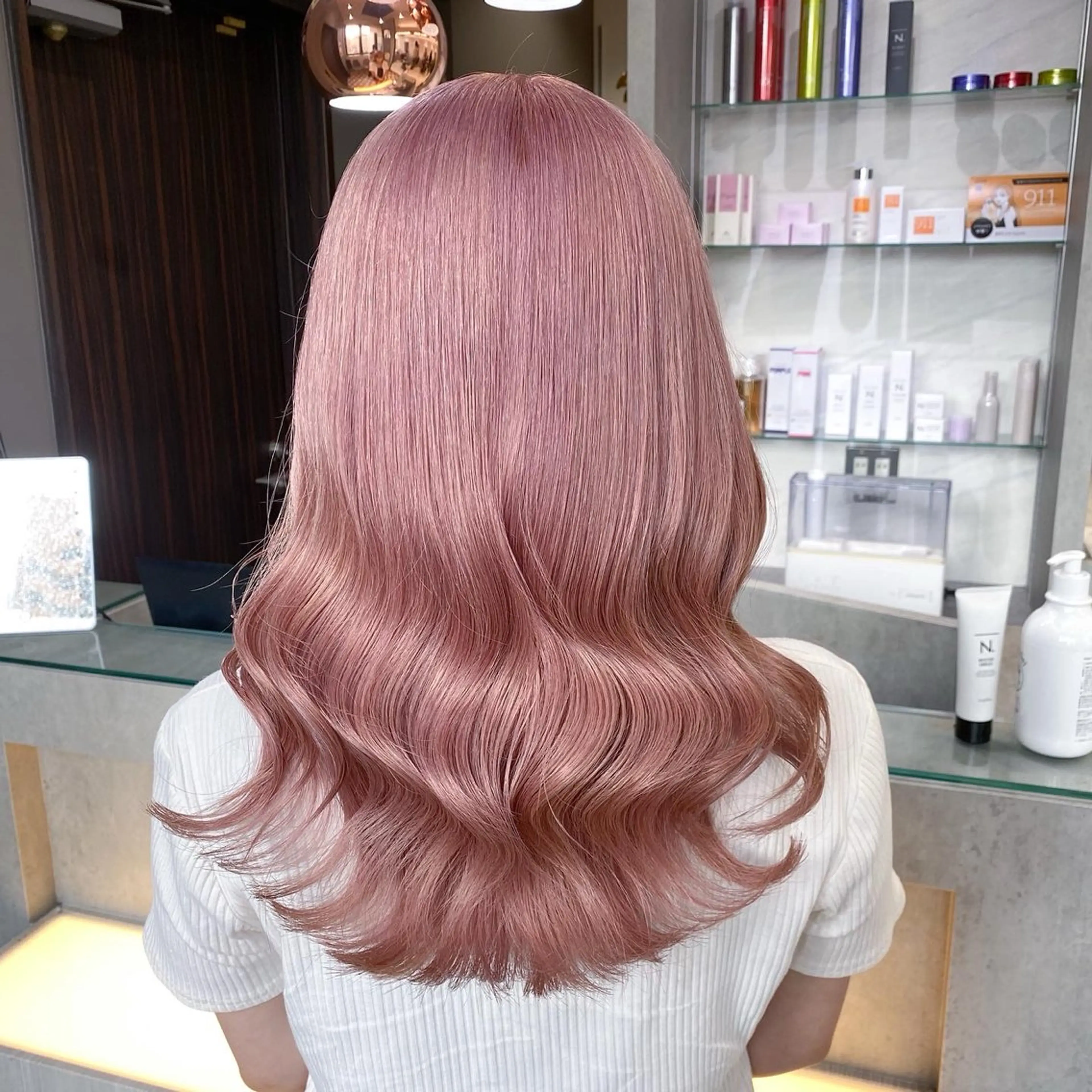 カラー ユイ☆レイヤーカット ヘアセット/ブリーチのヘアスタイル