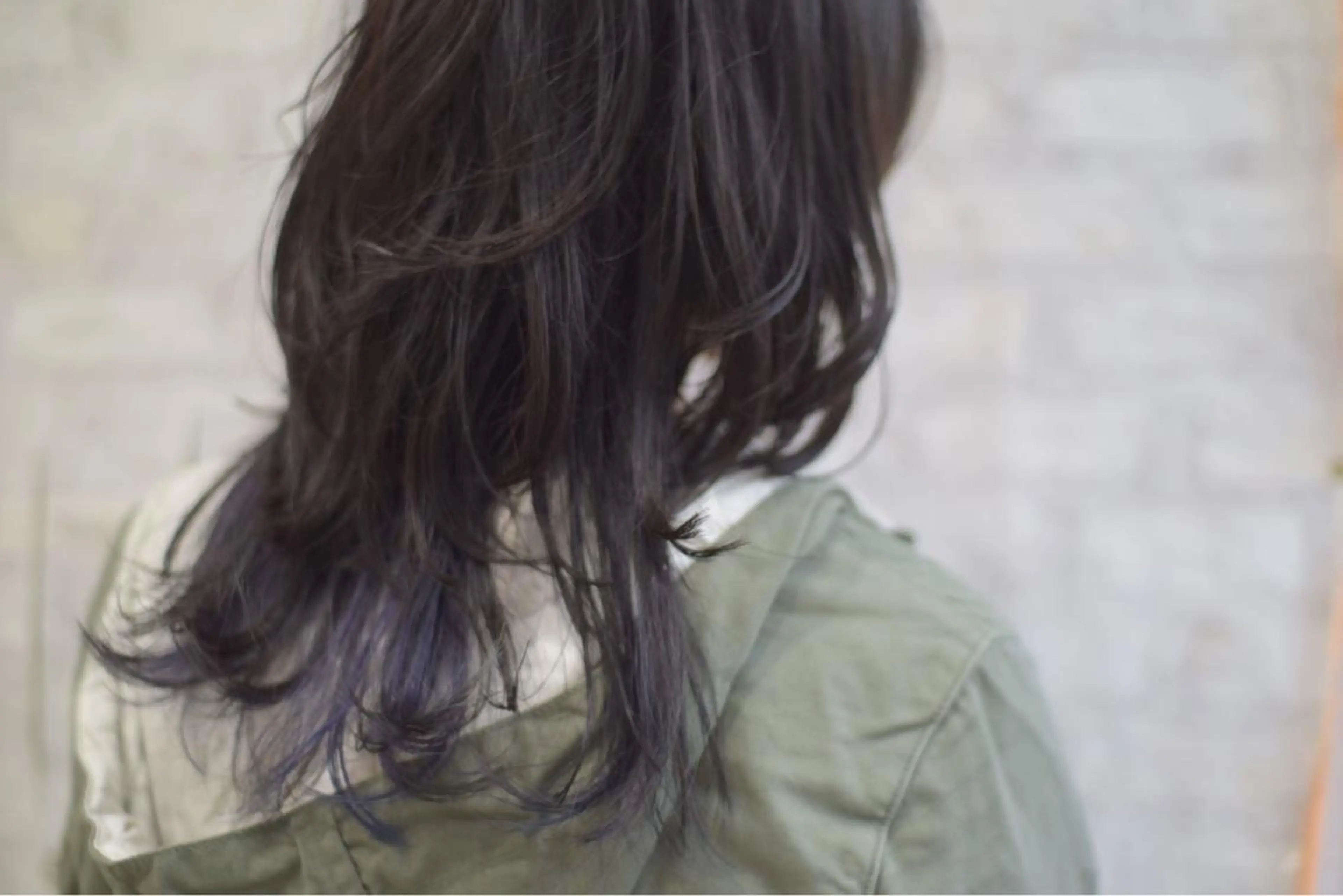 ミディアム カラー ブルーカラー ウルフカット GATE. staffのヘアスタイル