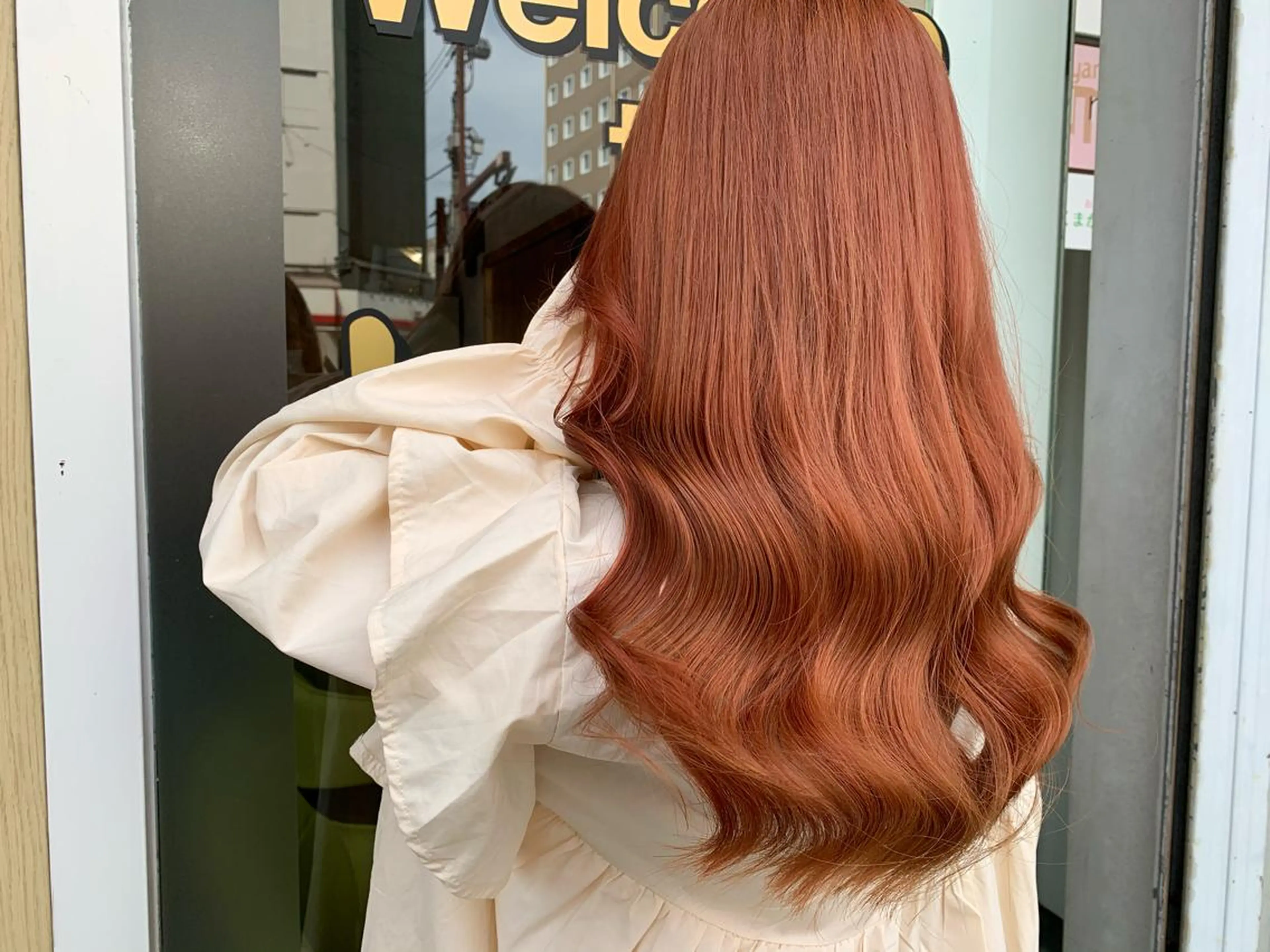 ロング カラー パーマ ヘアアレンジ メンズ キッズ ネイル マツエク・マツパ アイブロウ オレンジ カラーマツエク オレンジ ヘアカラー トリートメント 🤍韓国風レイヤー/ 艶髪🤍鳥越美羽のヘアスタイル