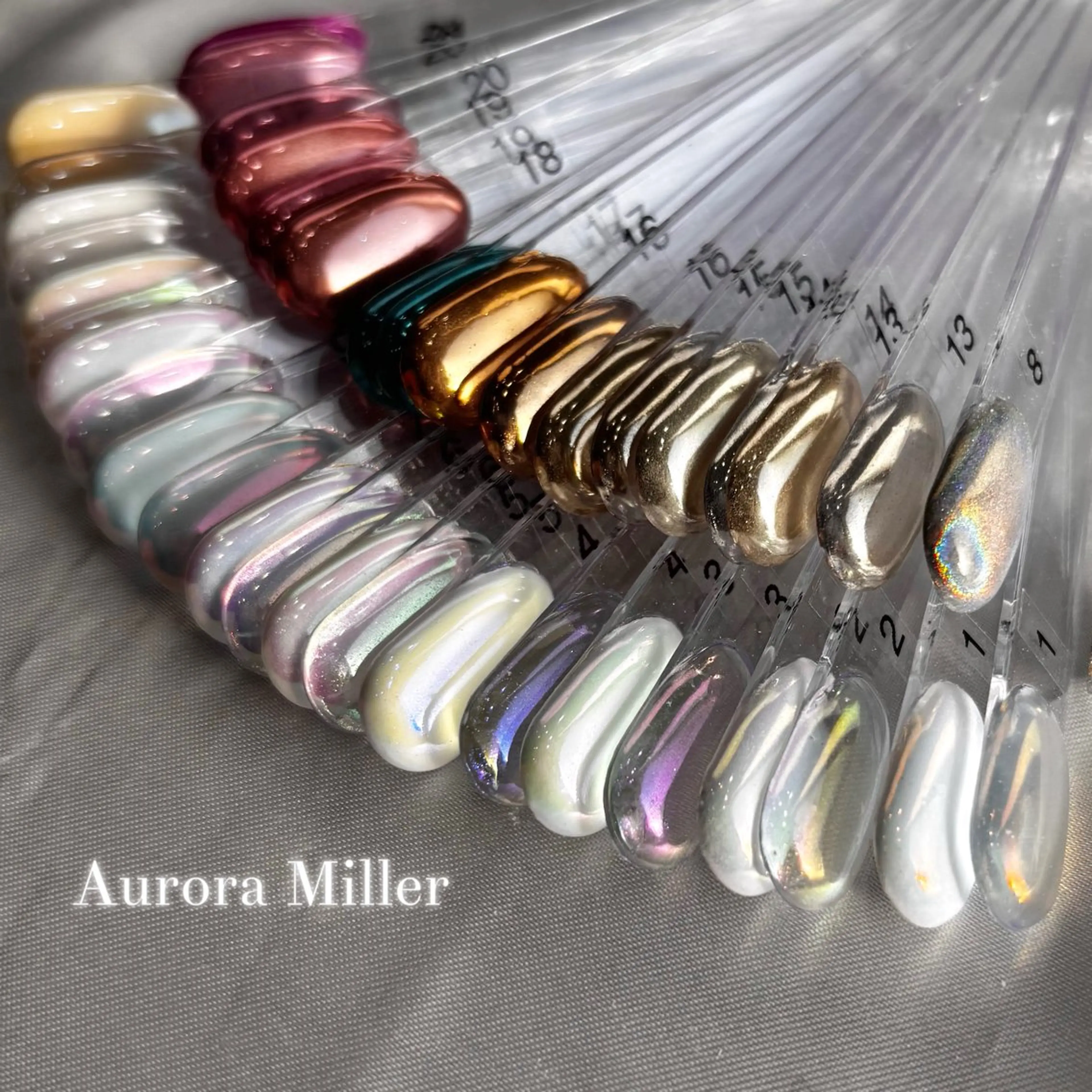 ネイル アートネイル オーロラネイル キラキラネイル 韓国ネイル マグネットネイル FIRSTCLASS KAYOのネイルデザイン