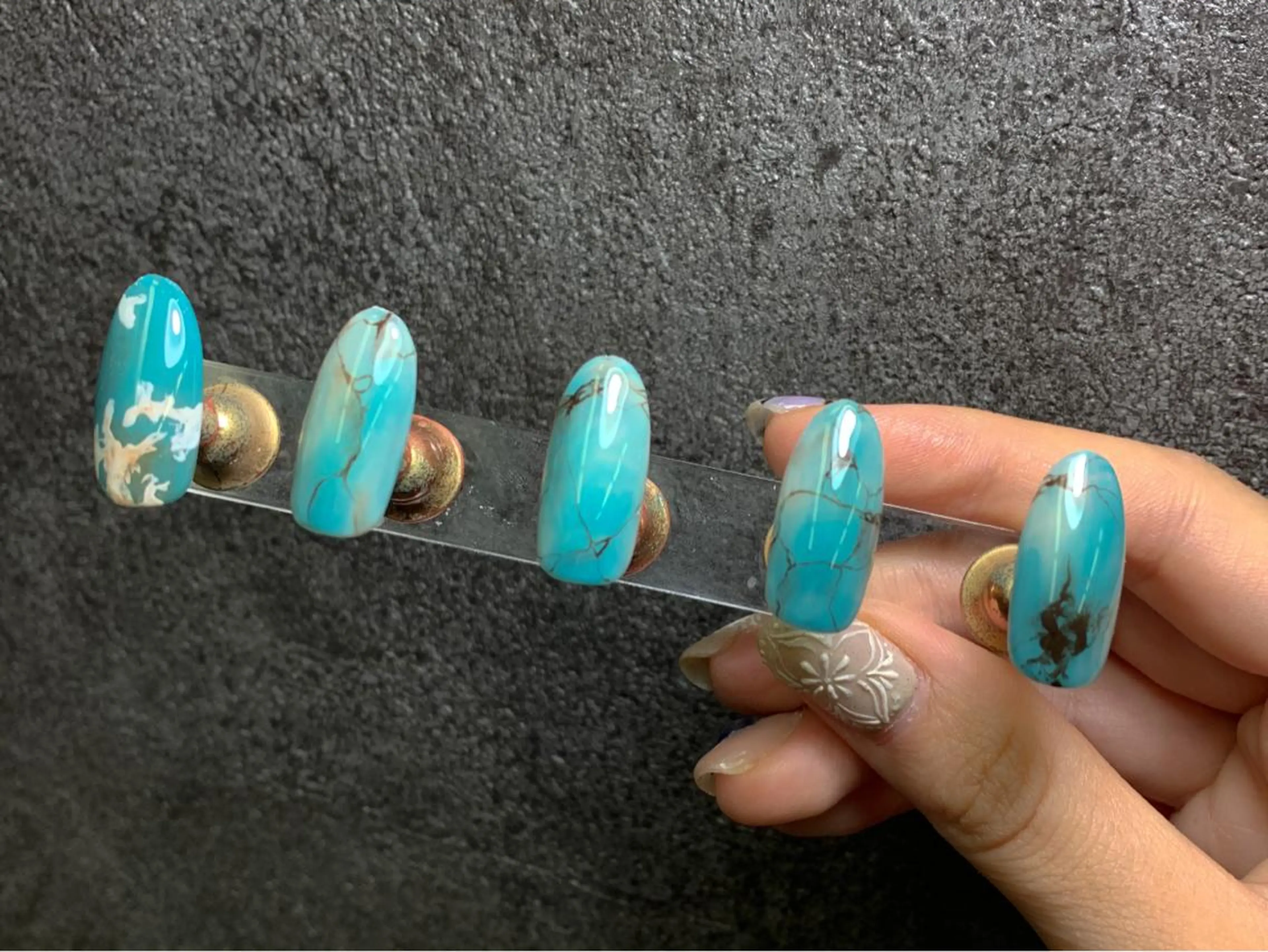 ネイル FIORITURA aiのネイルデザイン