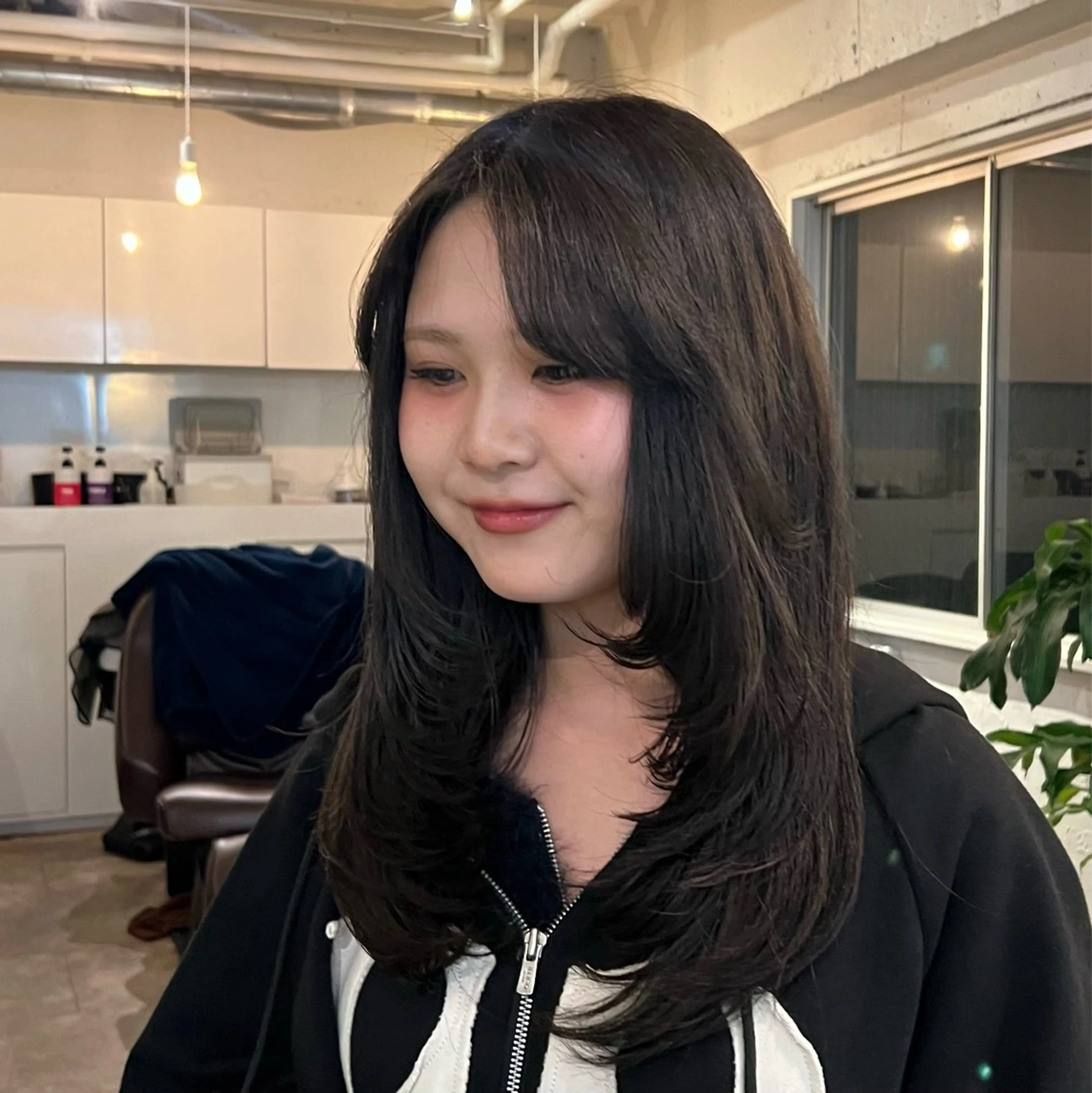 ロング レイヤーカット 北見 桃夏のヘアスタイル