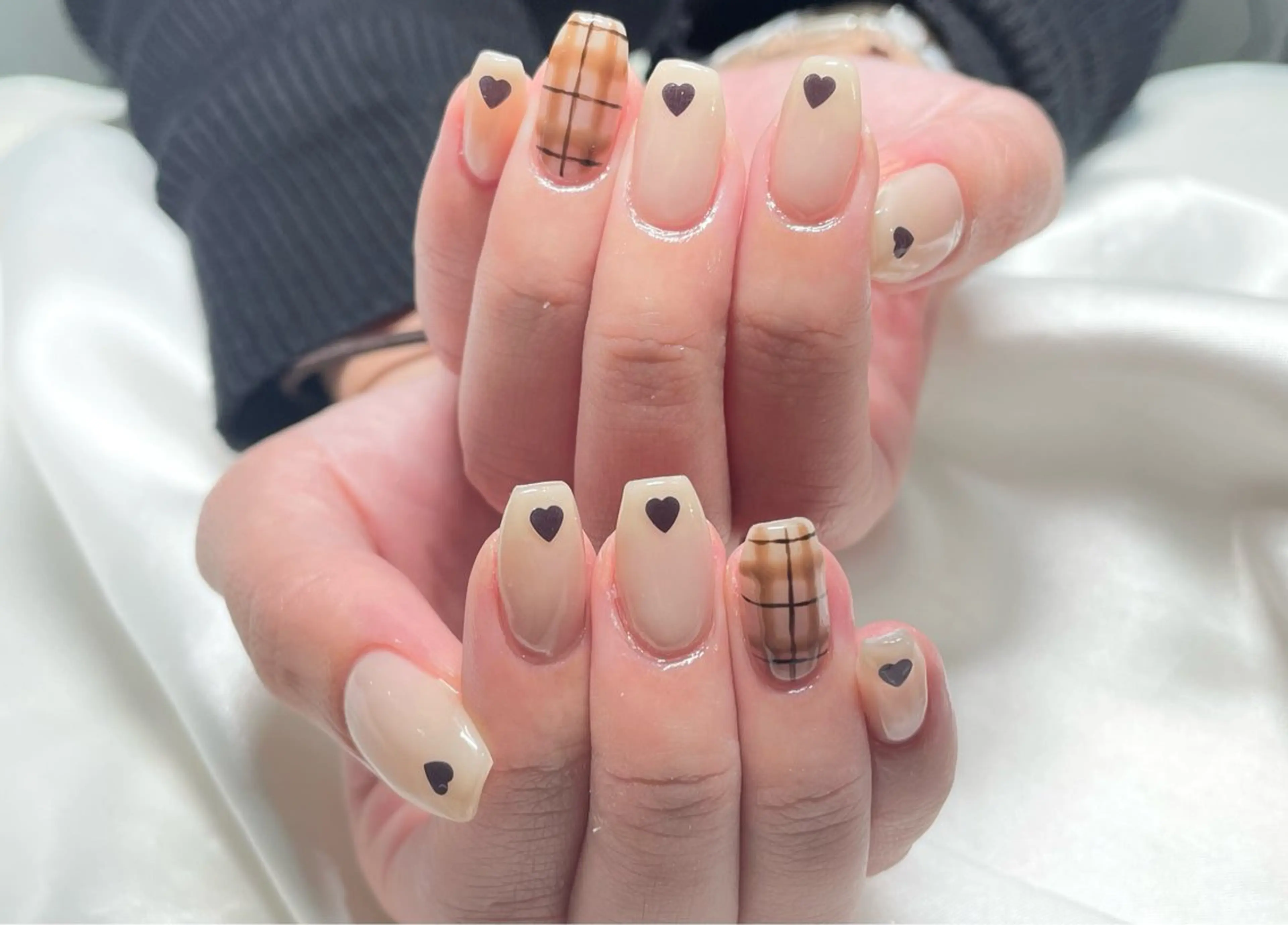 【オフあり⠀】90分持ち込みデザインコース(ワンカラー、グラデ、ミラー、3色以内のニュアンス、チークネイル等のベース✨)の写真