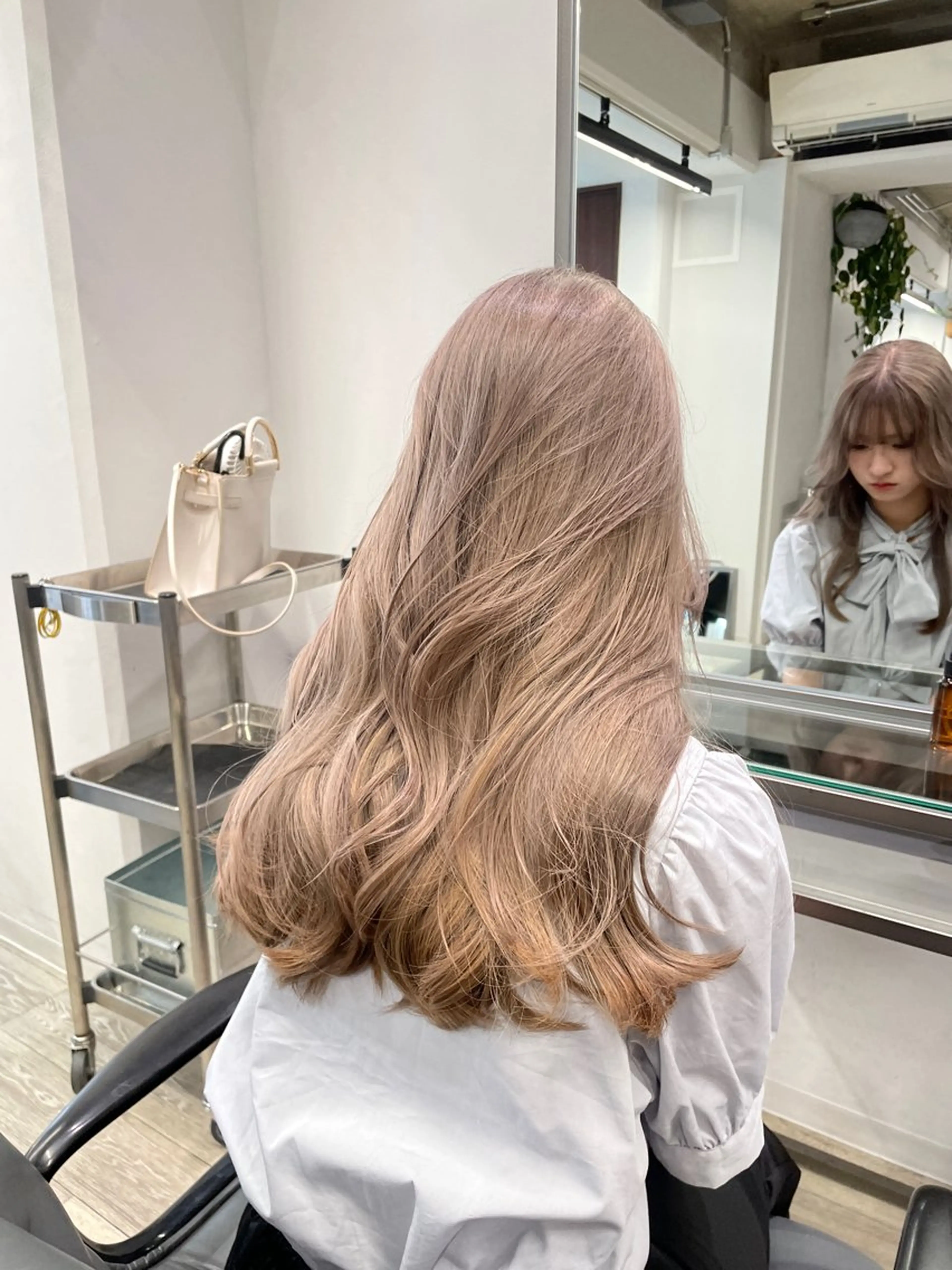 ロング カラー ヘアカラー トリートメント カラー指名No.1 土井新治❄️のヘアスタイル