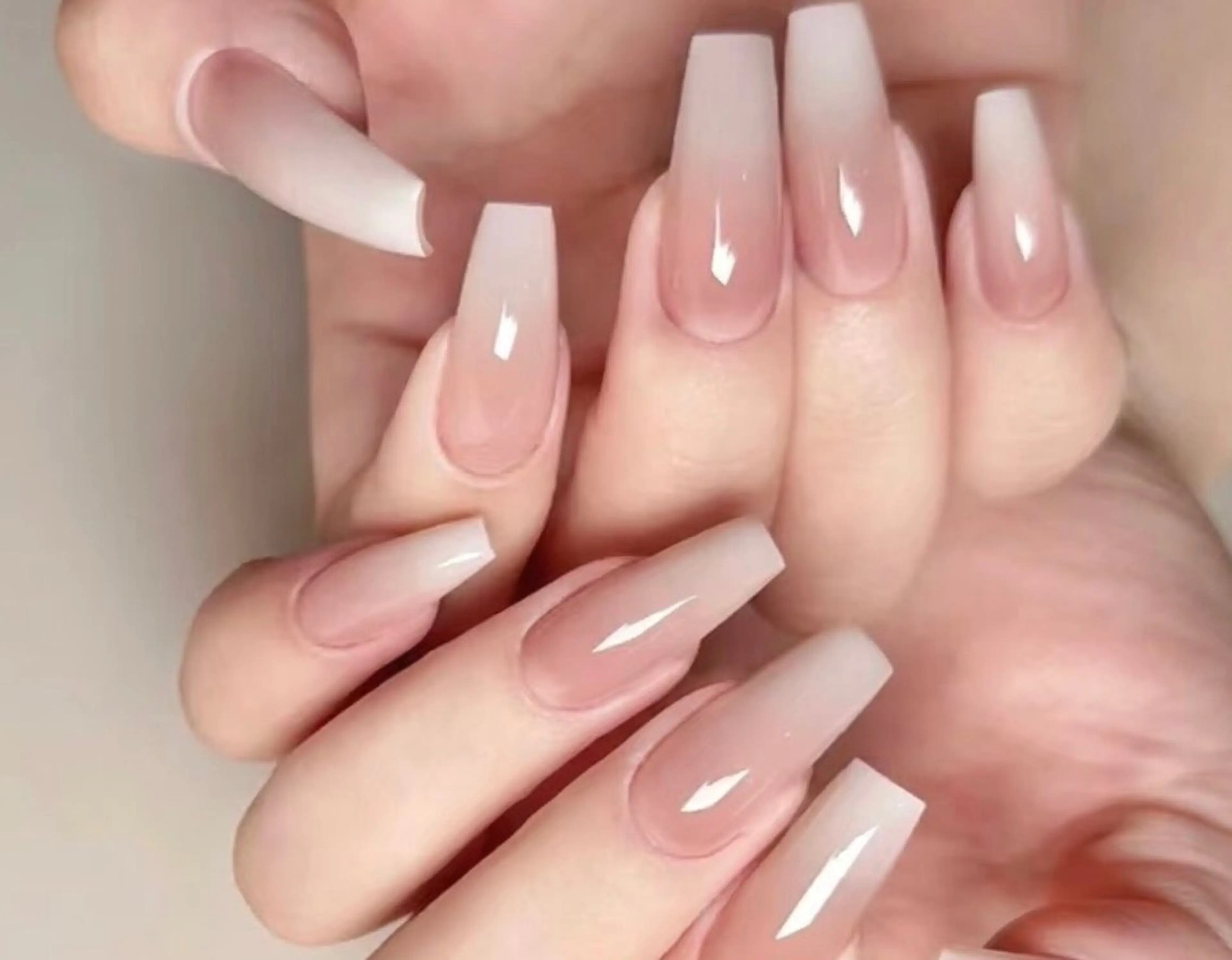 ネイル オーロラネイル チークネイル 長さ出し フットネイル フレンチネイル ハンドネイル ハンドケア NaNa nailのネイルデザイン