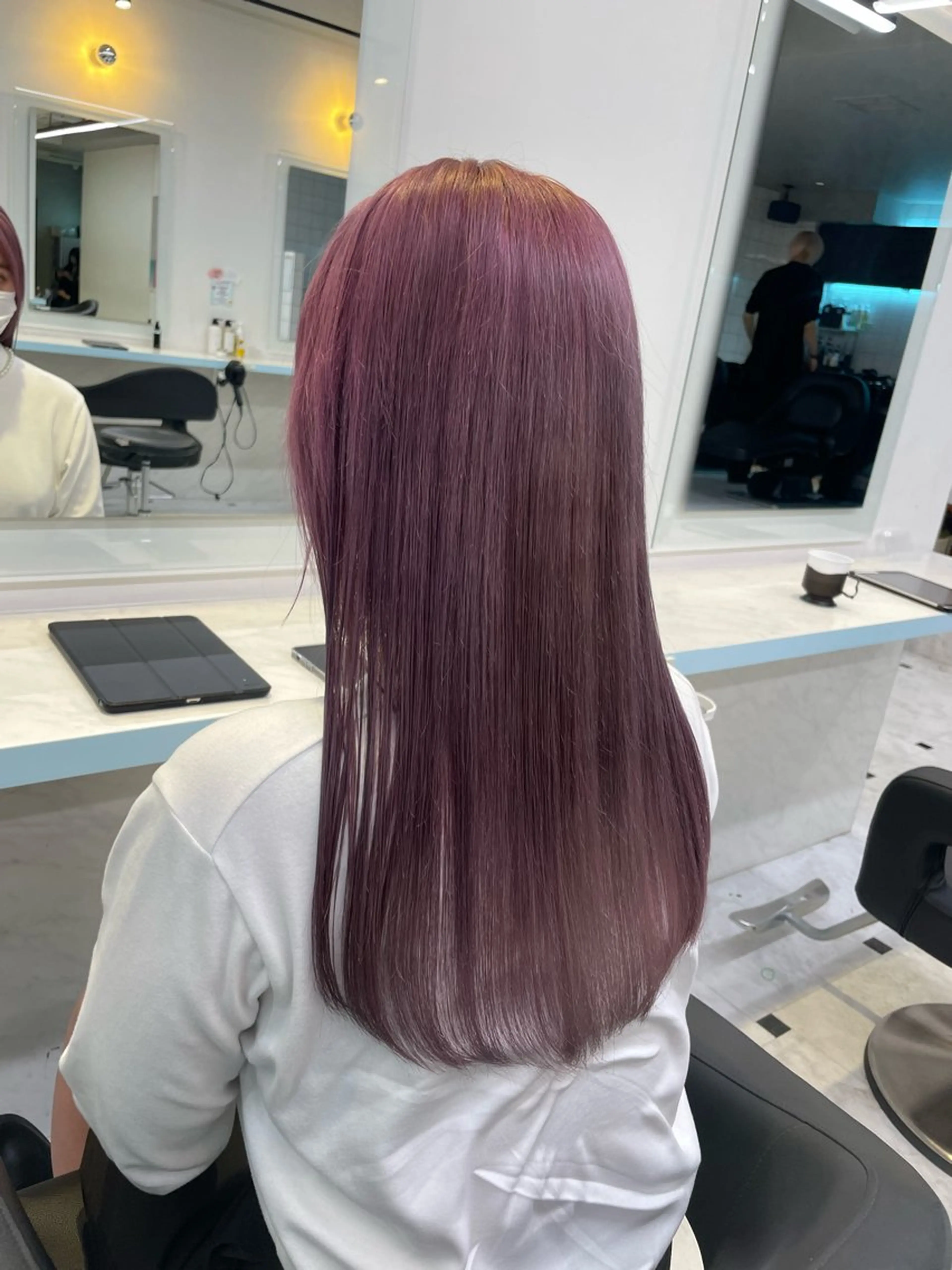 ロング レイヤーカット ローレイヤー ケアブリーチ🌟 ♢WATARU♢のヘアスタイル