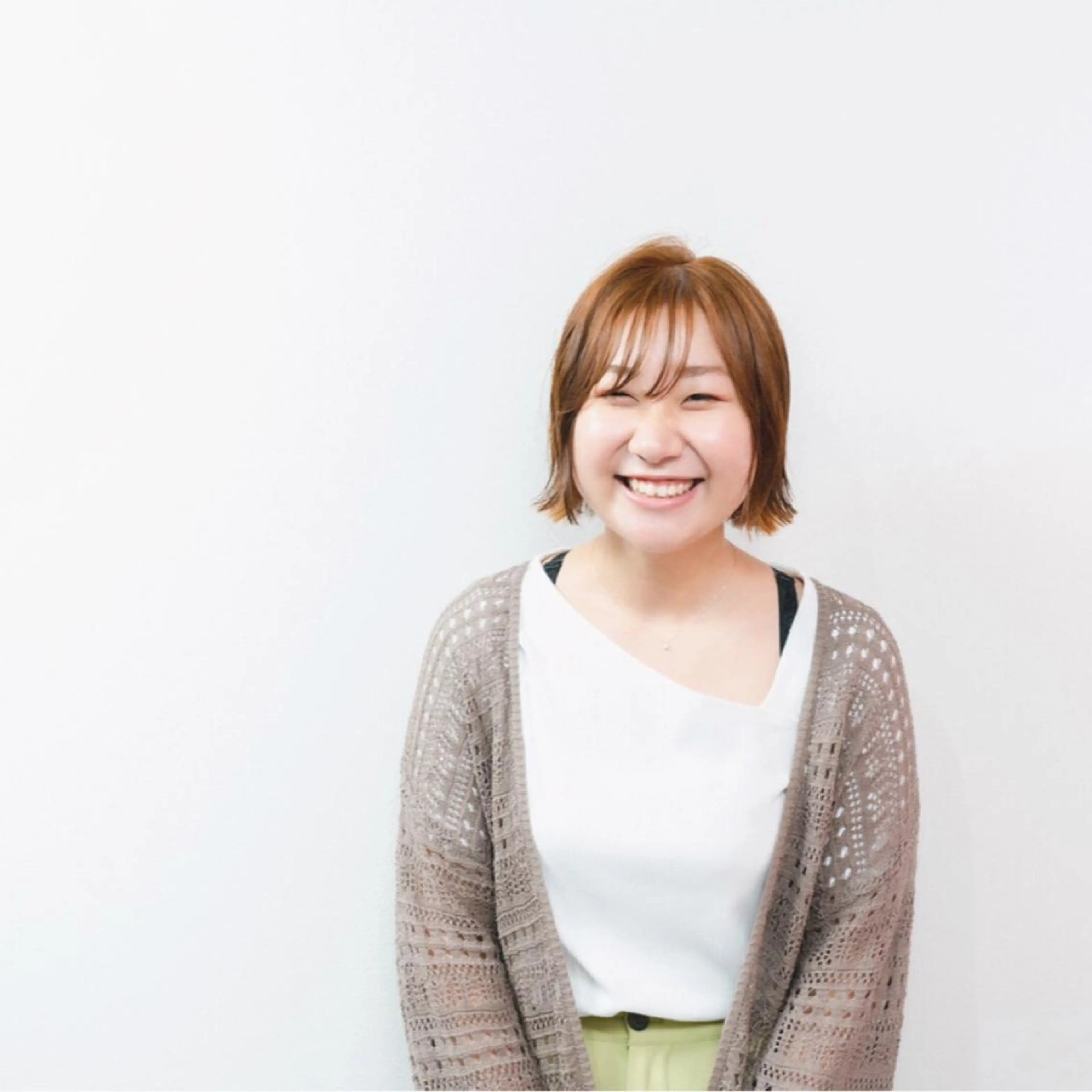 ミディアム カラー シェアハピ ヤマモトのヘアスタイル