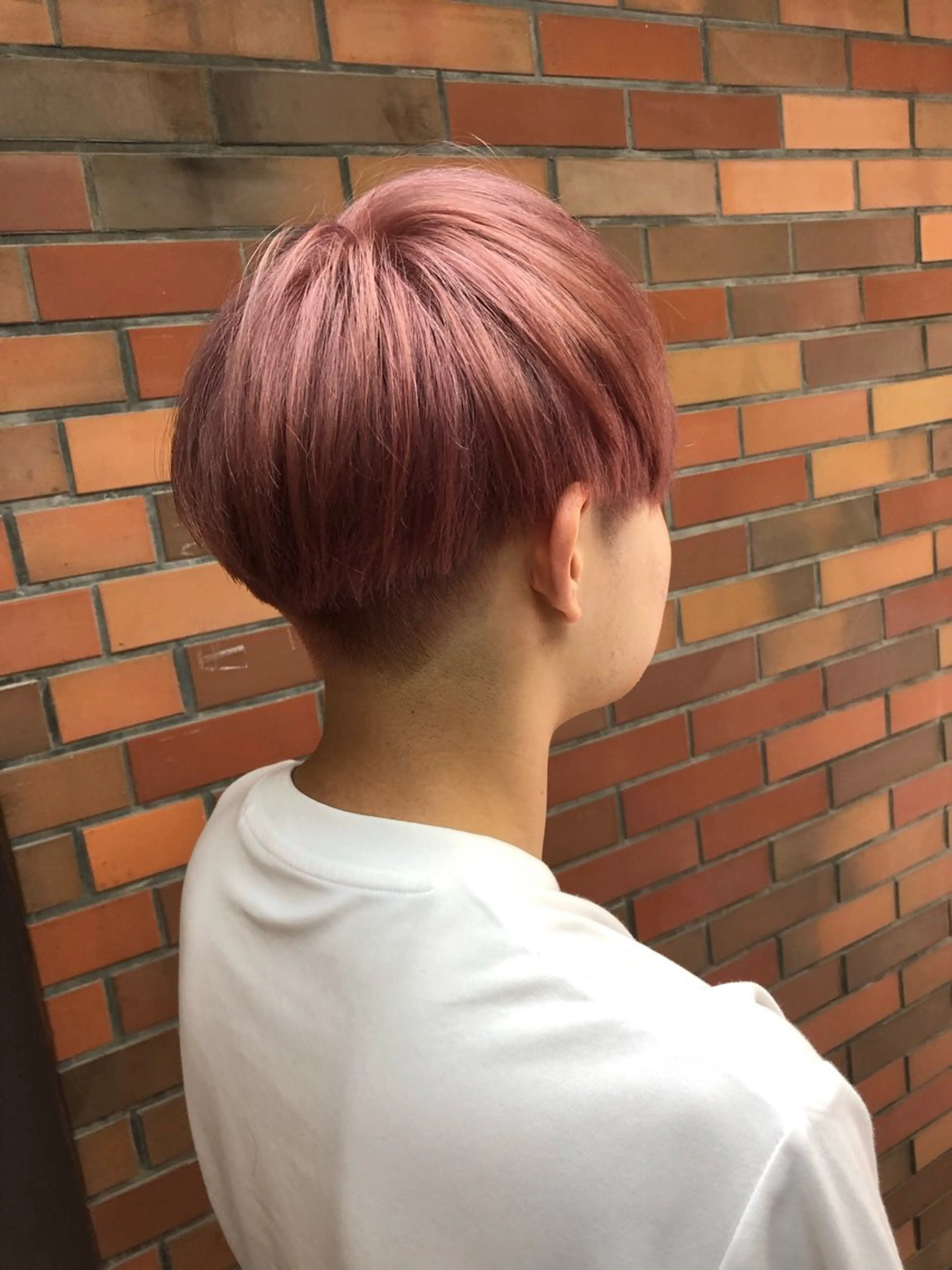 ⭐️ブリーチ(1回)+オンカラー+カットの写真