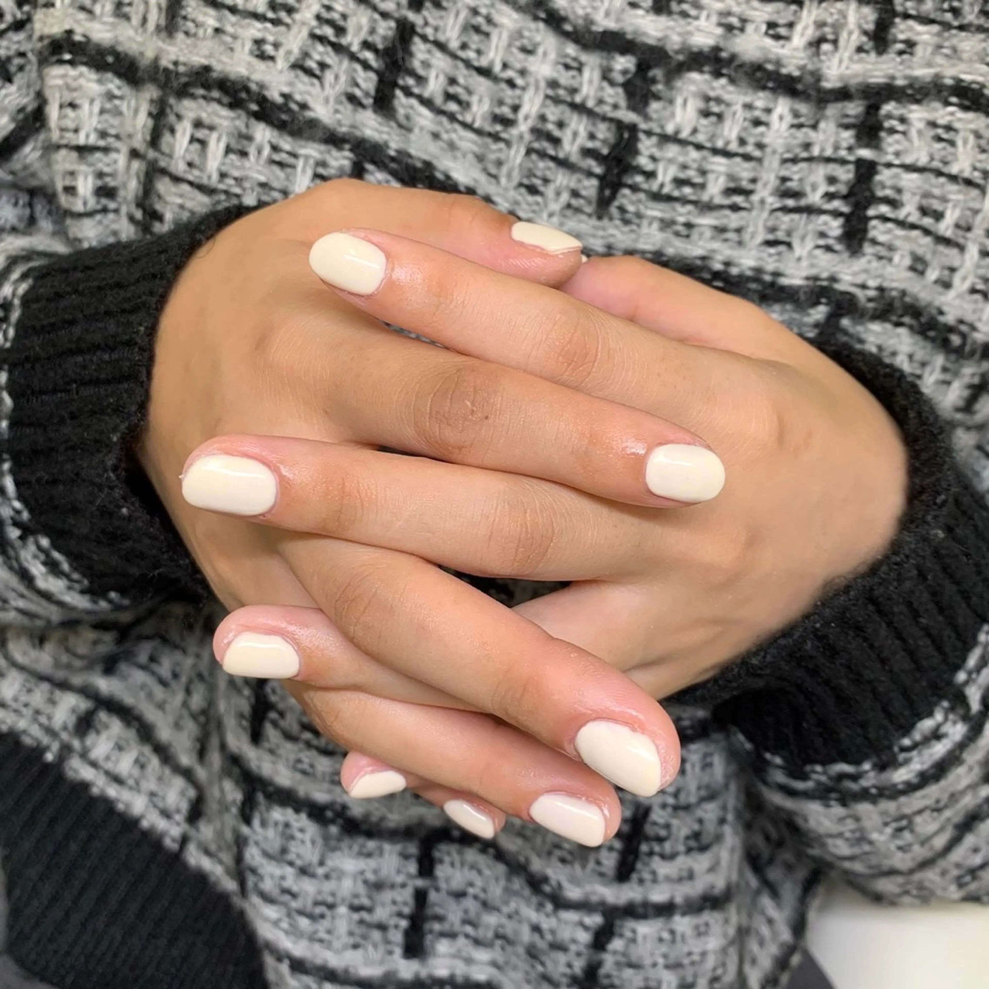 ネイル ワンカラーネイル ホワイト chai.上本町 UNRIのネイルデザイン