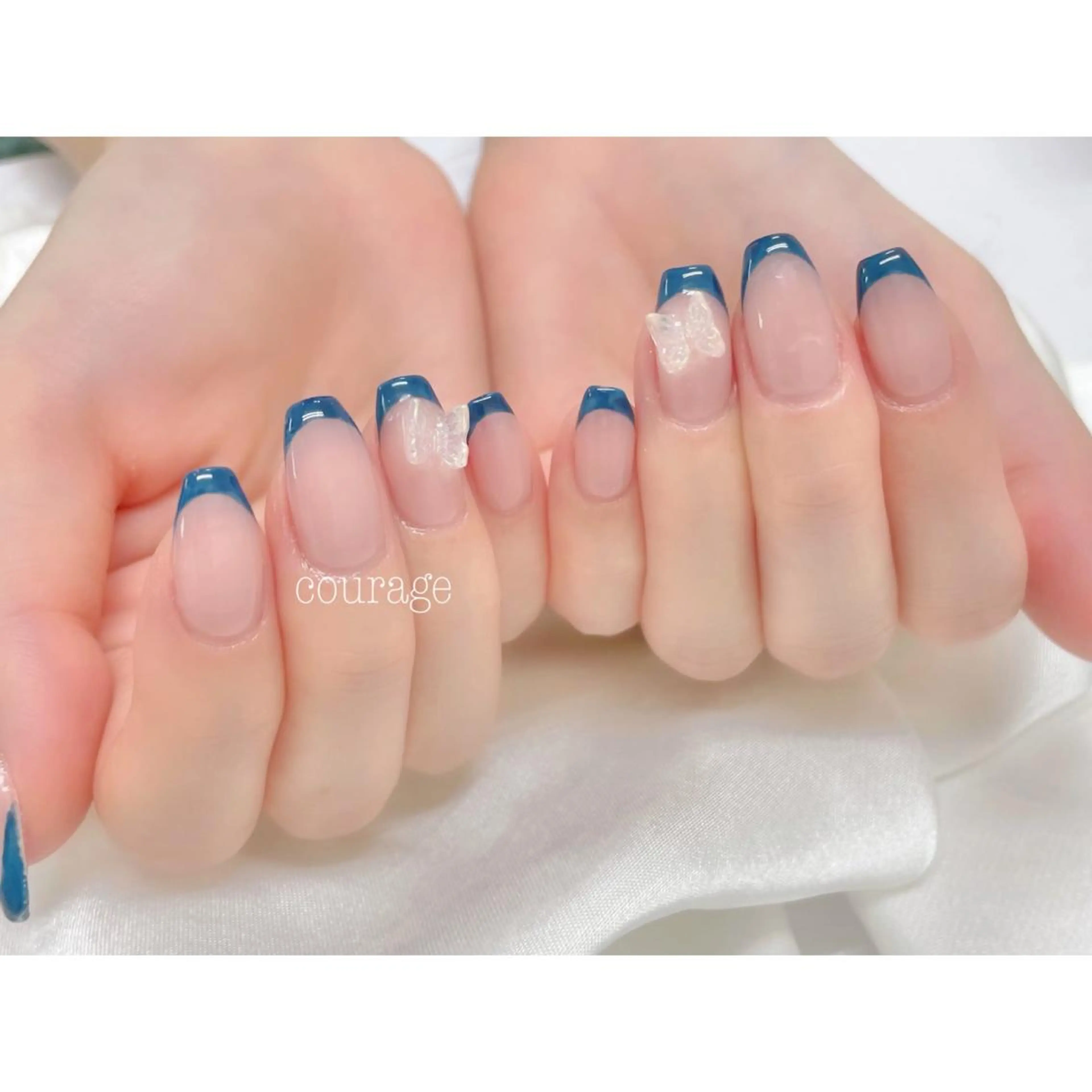 ネイル フレンチネイル ネイビー ハンドネイル ネイルサロン courageのネイルデザイン