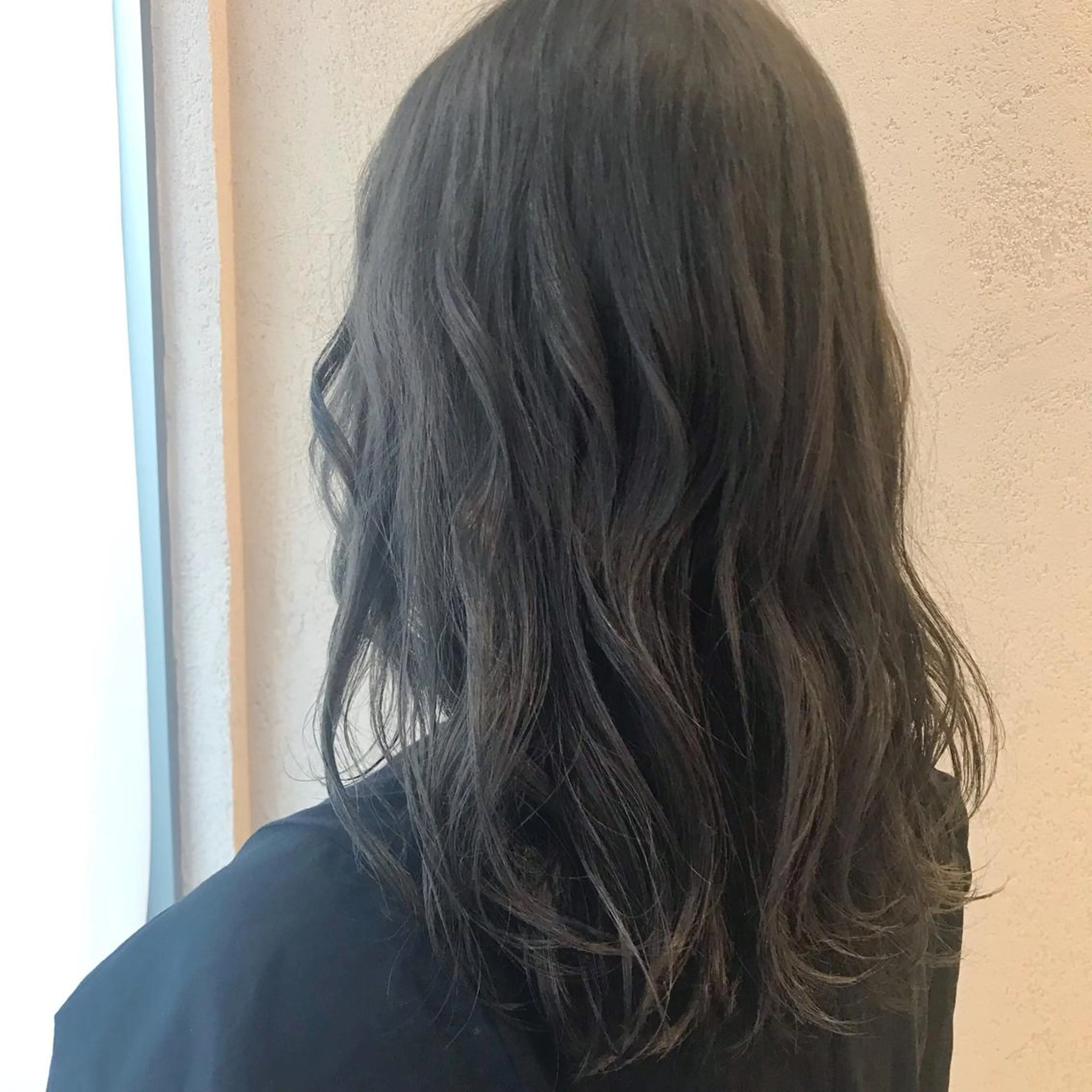 セミロング カラー アッシュ ブリーチ 透明感カラー ブリーチなしカラー 韓国ヘア☁️ mitsukiのヘアスタイル