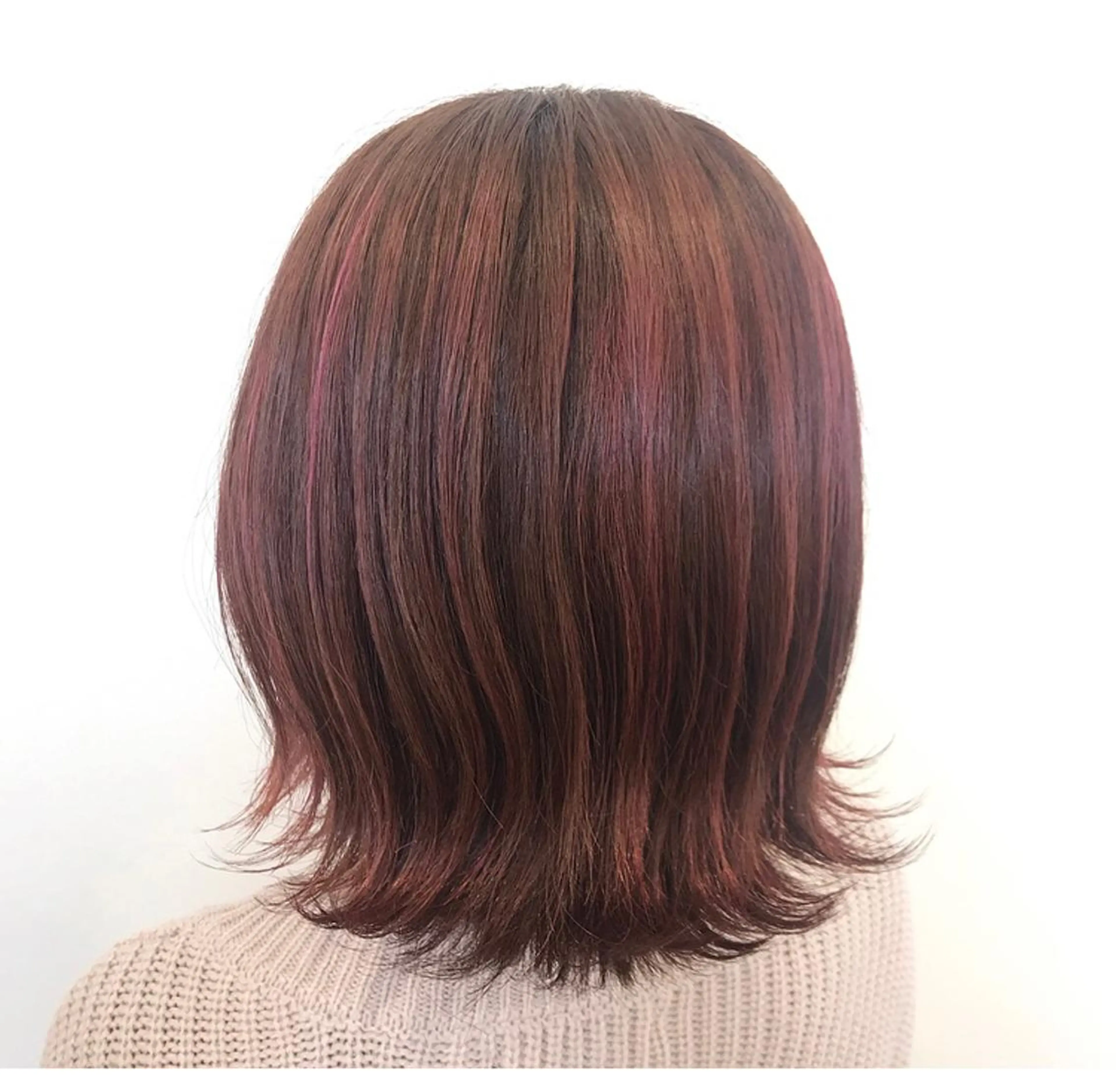 ショート カラー ハイライトカラー ピンクカラー ハイライト 阿部 響香のヘアスタイル