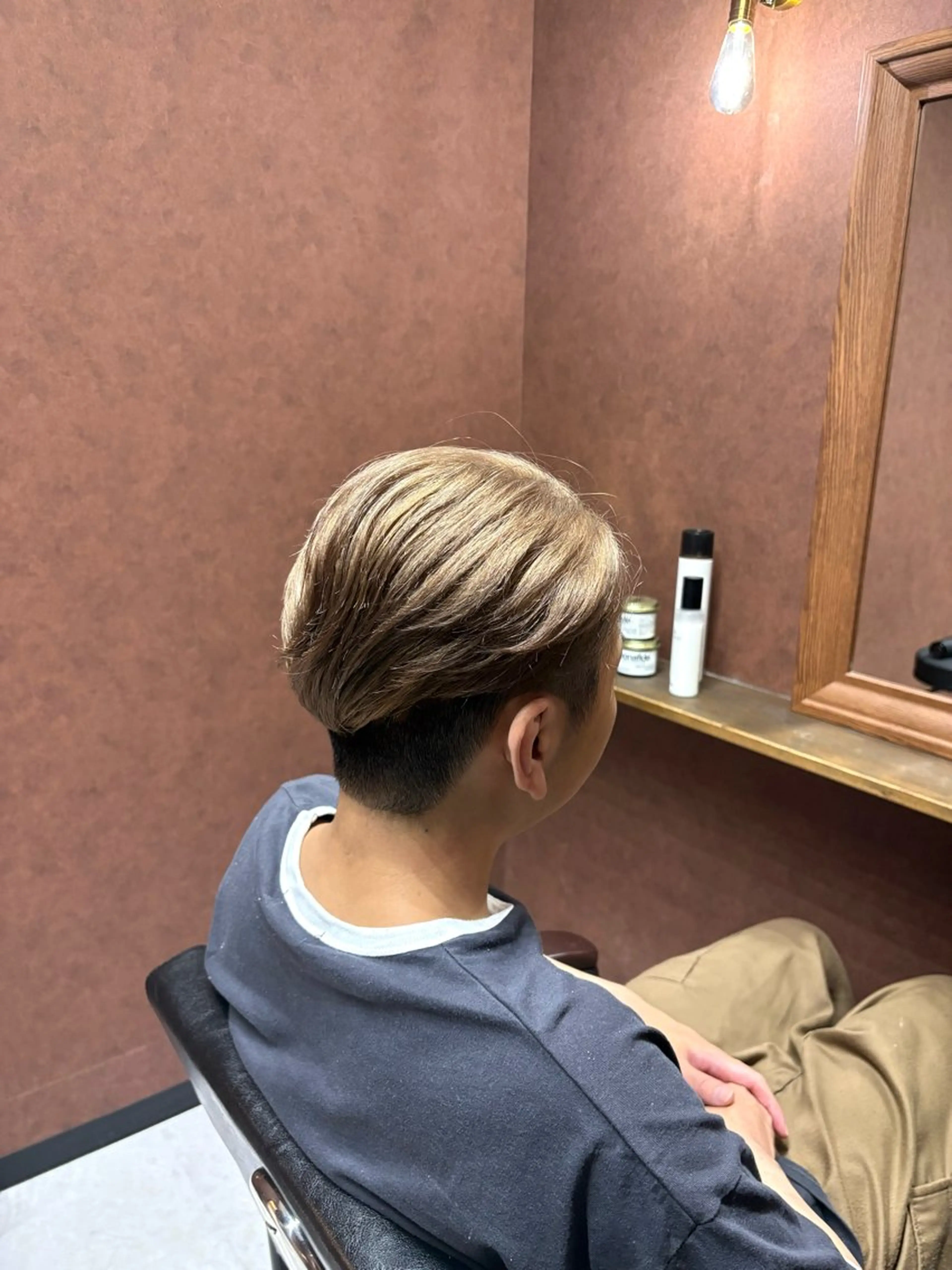 カラー メンズ メンズブリーチ ベージュカラー ブリーチ ミルクティーベージュ カット ヘアカラー メンズ特化 / Reiのヘアスタイル