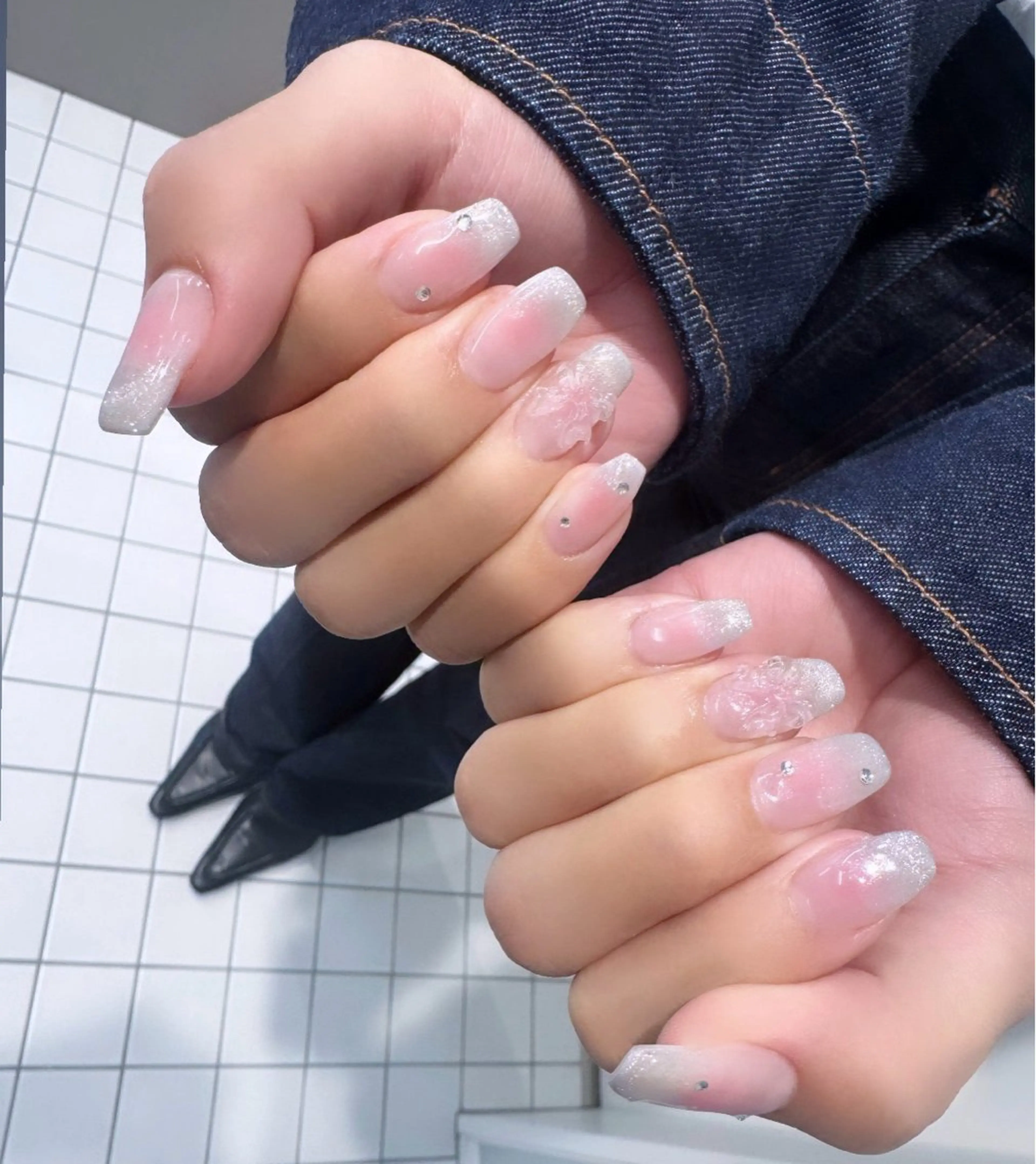 ネイル チークネイル マグネットネイル 春ネイル ハンドネイル よこやま🐩💭 eight nailのネイルデザイン