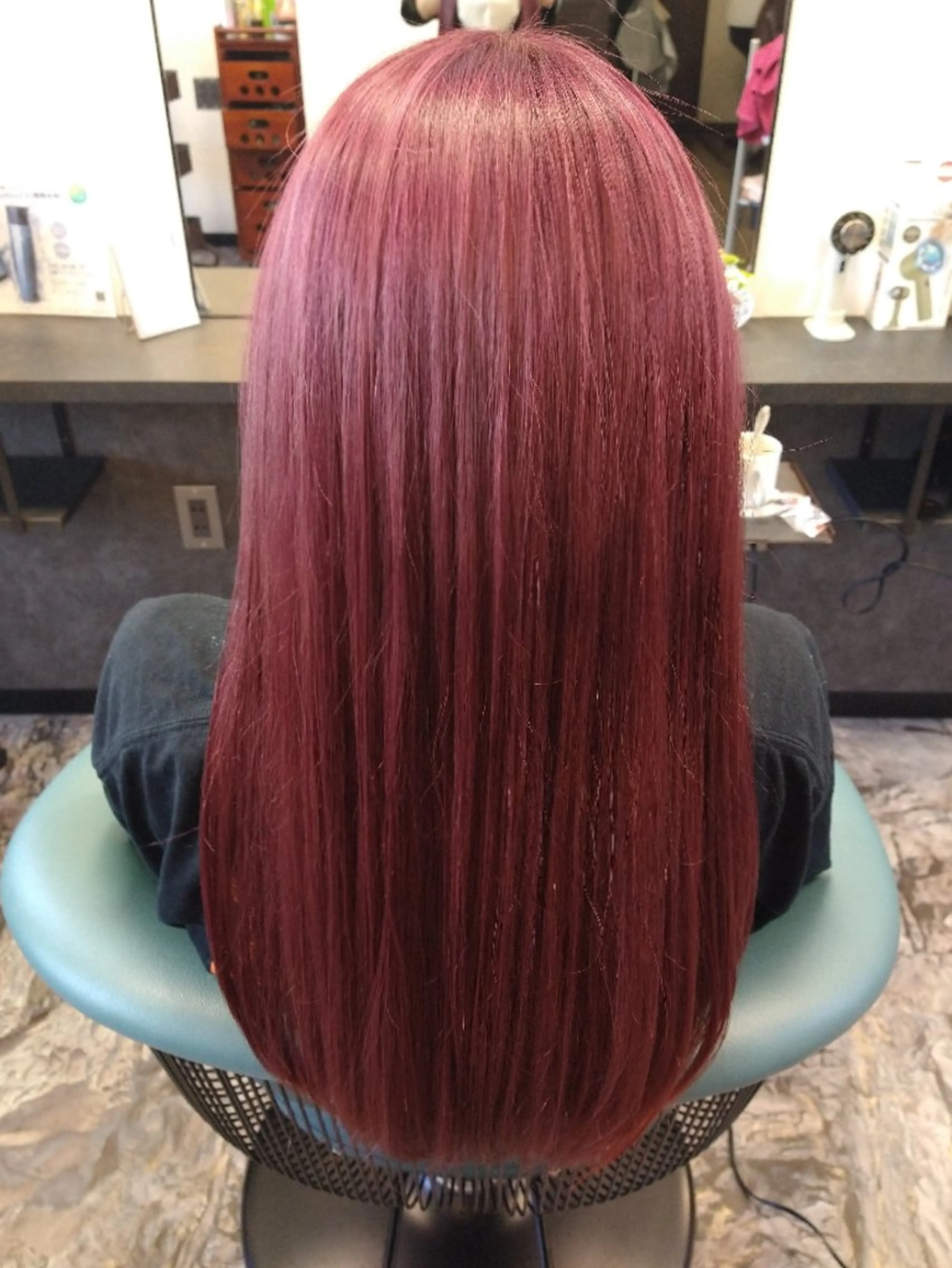 ロング カラー 藤本 咲紀のヘアスタイル