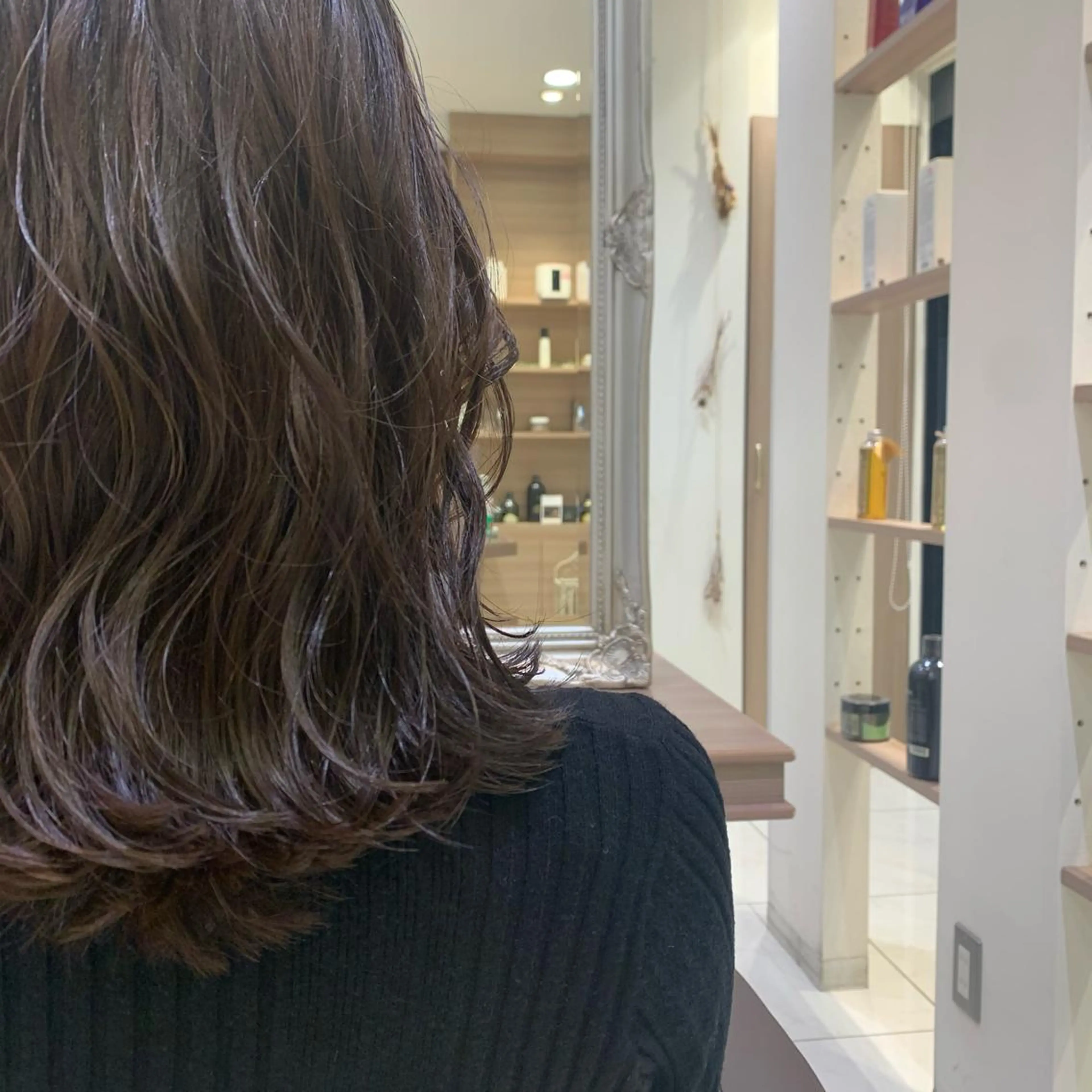 ミディアム カラー ヘアアレンジ 小白井 由美のヘアスタイル