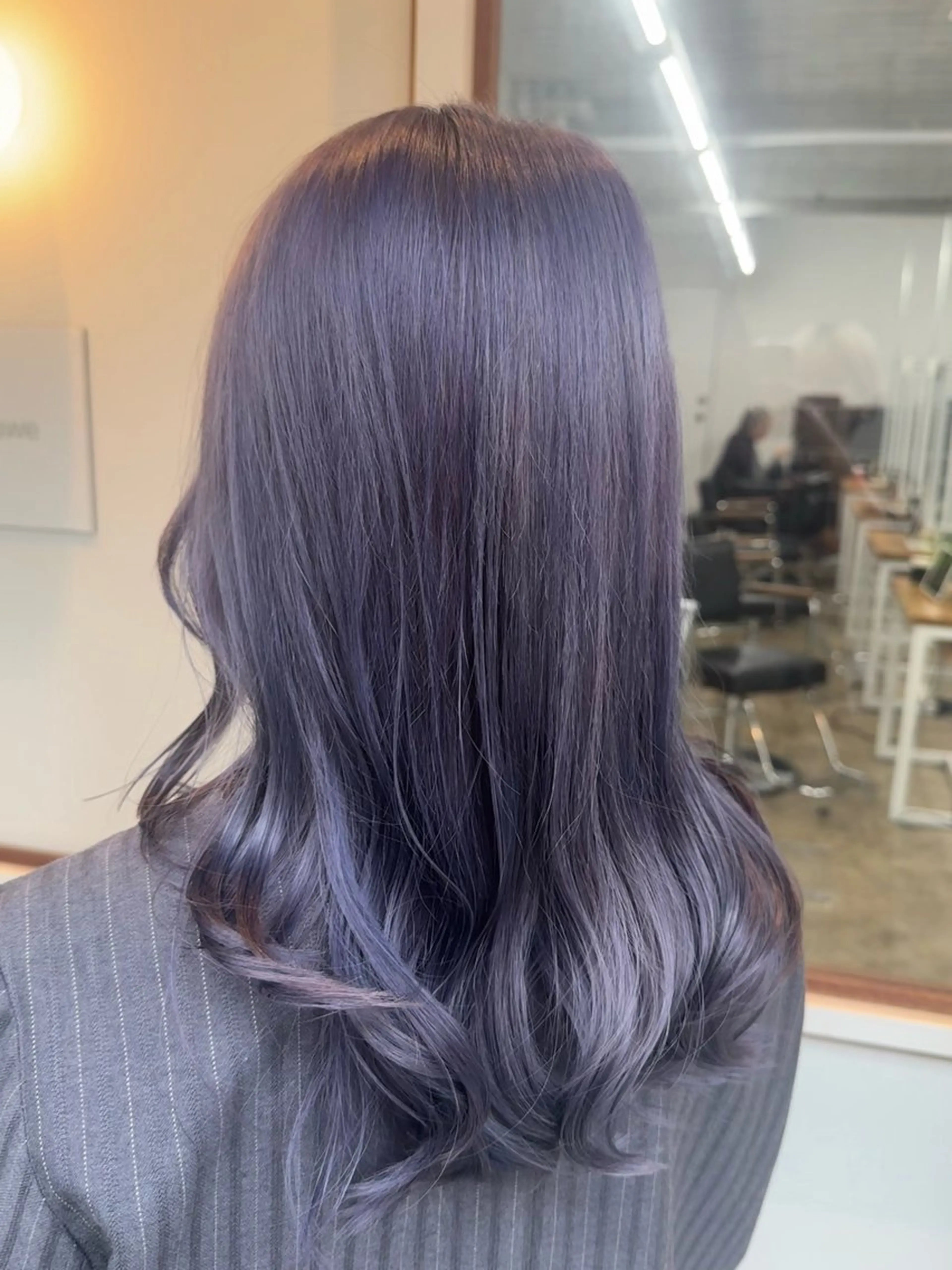 セミロング カラー ブリーチ ブルーカラー ブルーバイオレット バイオレットカラー レイヤー/透明感 カラー ☽EMIRIのヘアスタイル