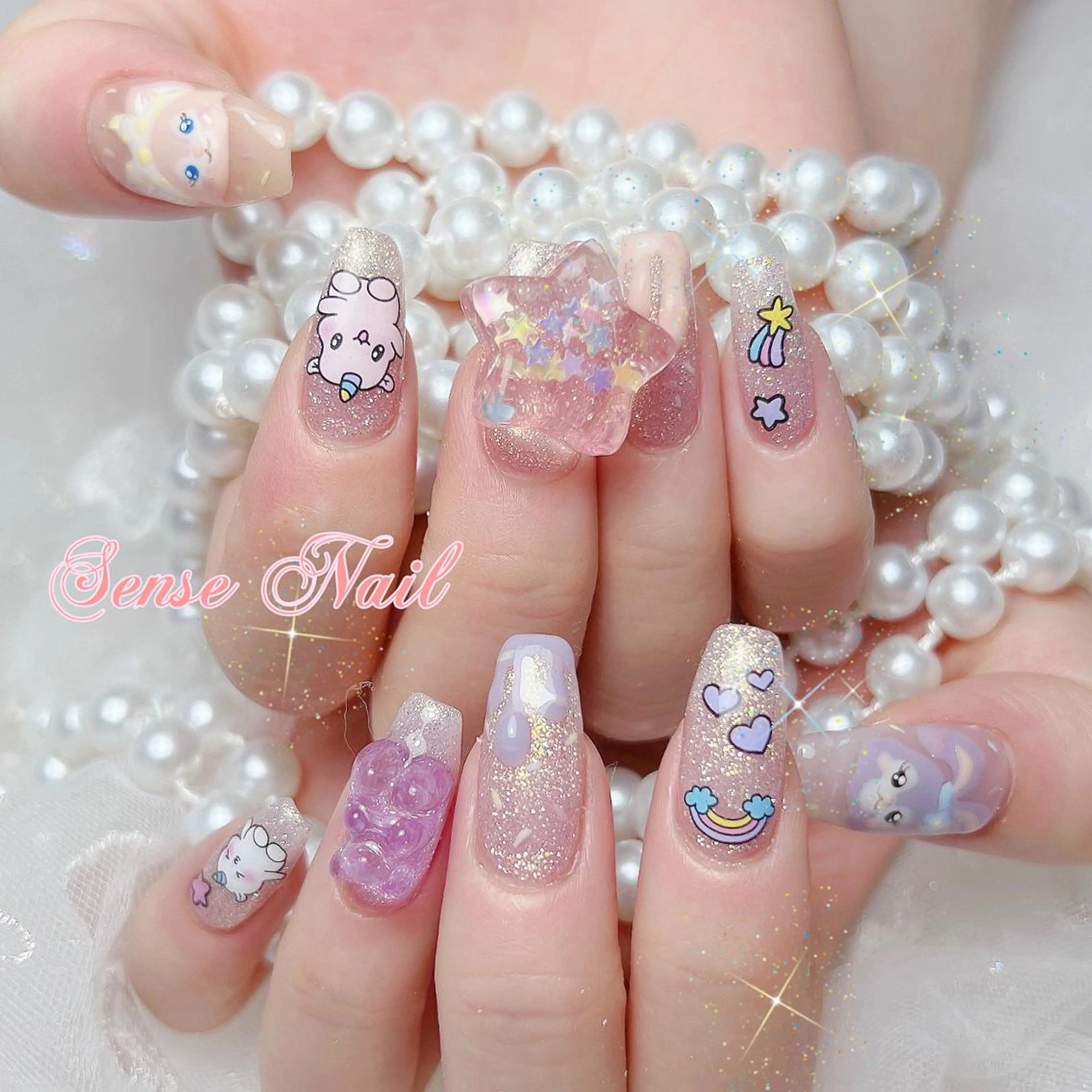 キッズ マツエク・マツパ ネイル ヘアアレンジ AKO あこ💅のネイルデザイン