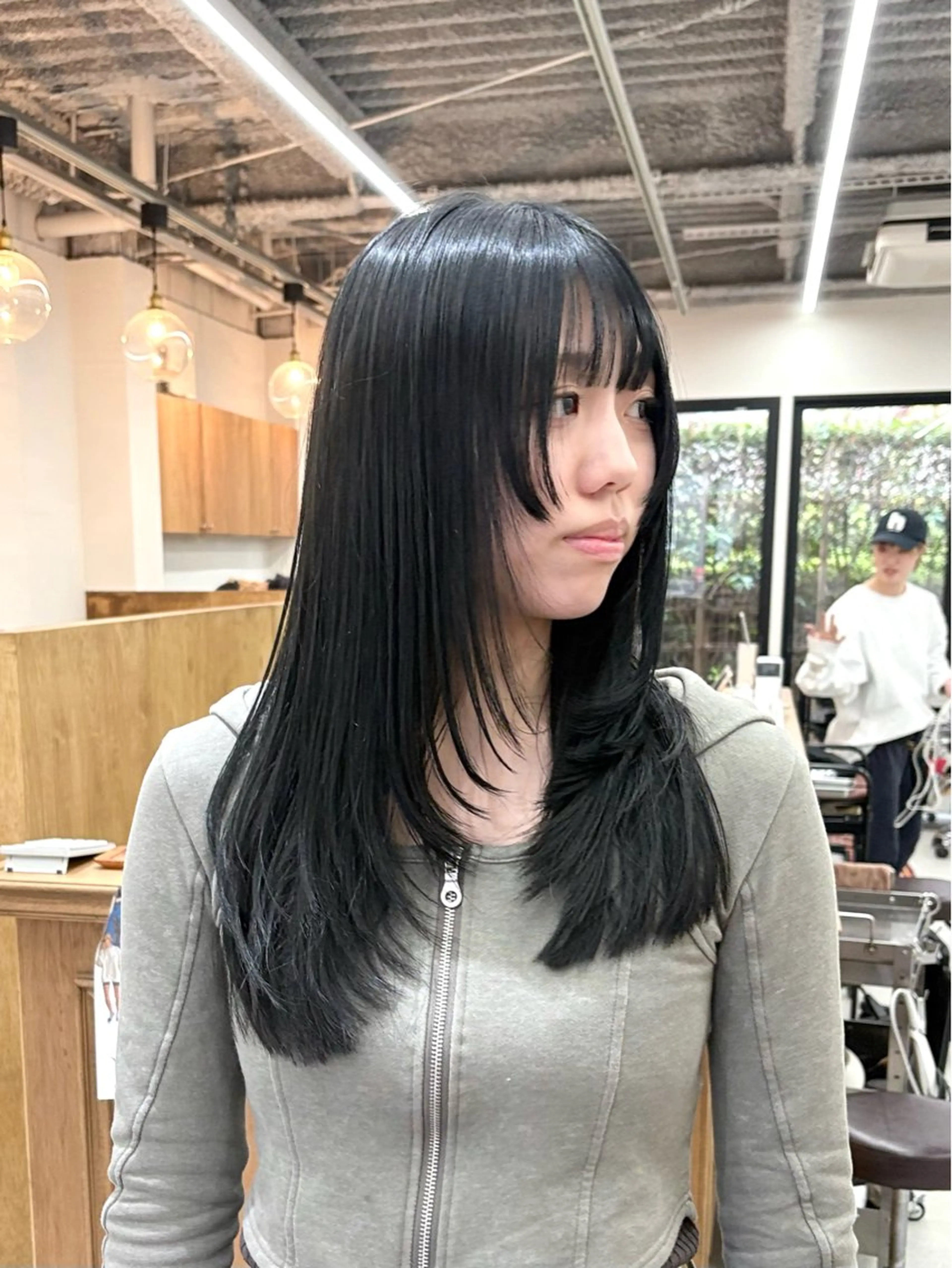 セミロング カラー ヘアアレンジ ブリーチ ブルーカラー カット ヘアカラー トリートメント ハル🌸柔色/ ブリーチなし/艶髪のヘアスタイル