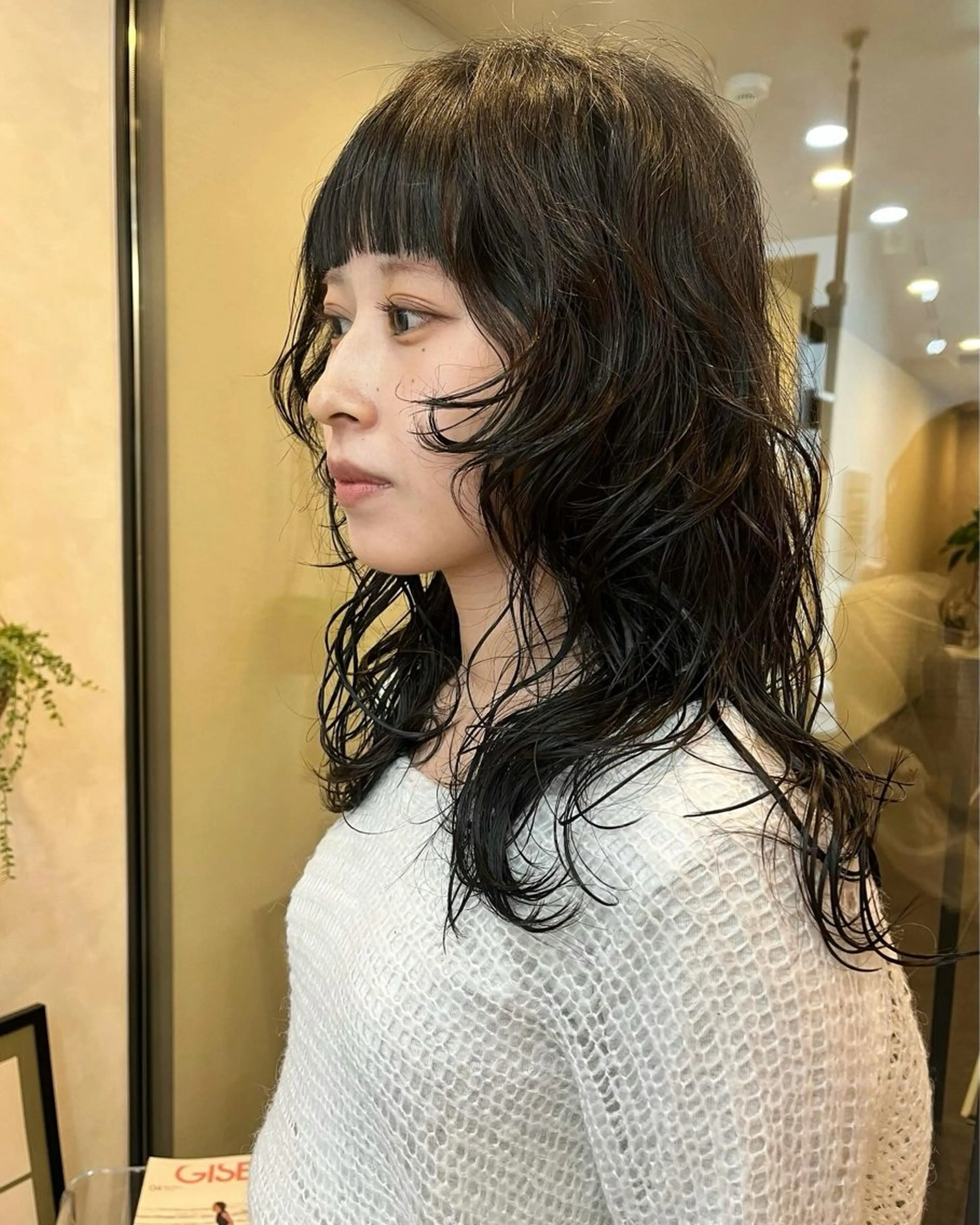 ロング パーマ オン眉 ニュアンスパーマ パーマ レイヤー/暖色/ 髪質改善/永礼芳果のヘアスタイル