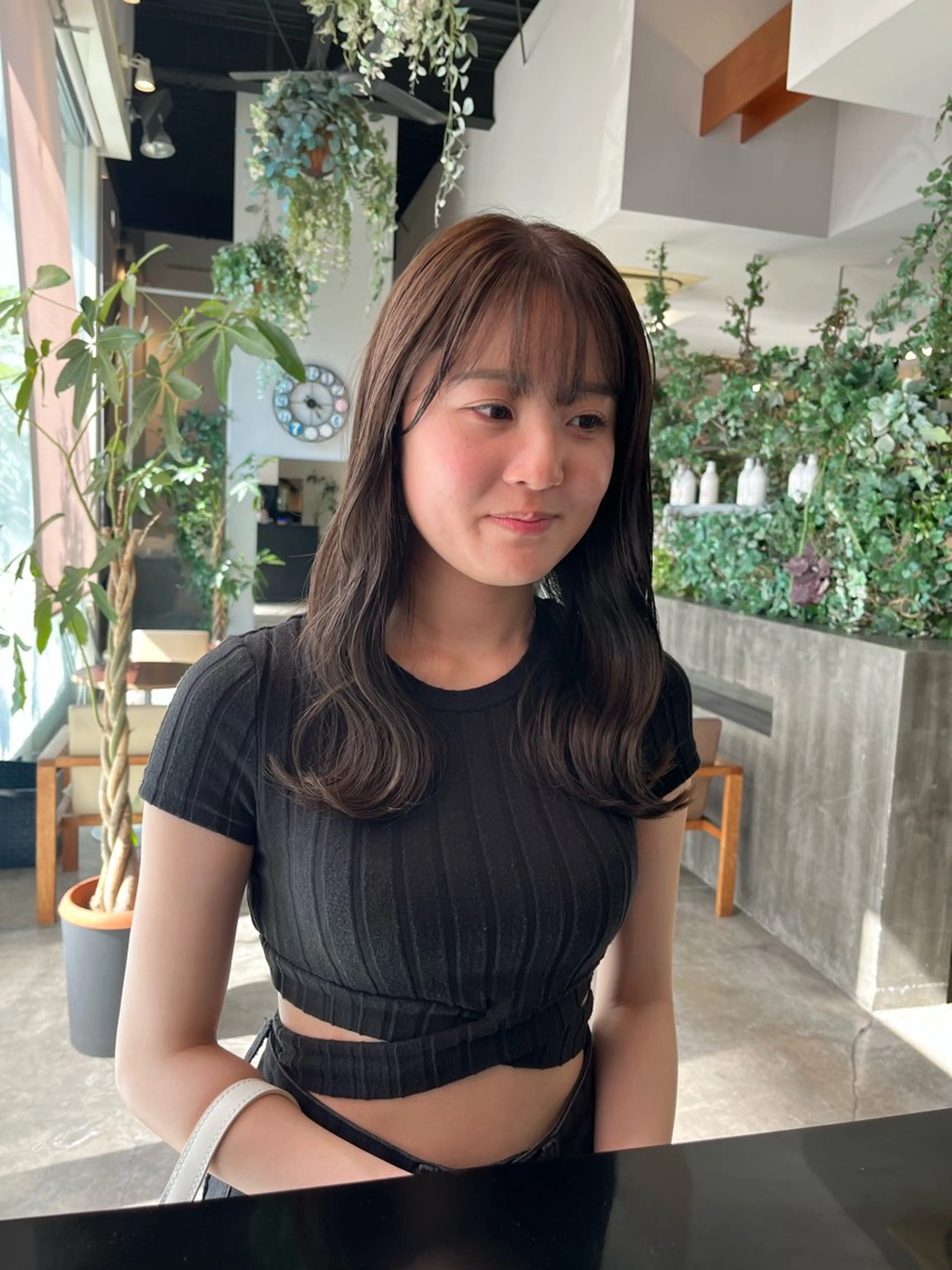 ロング カラー 西崎 満里奈のヘアスタイル