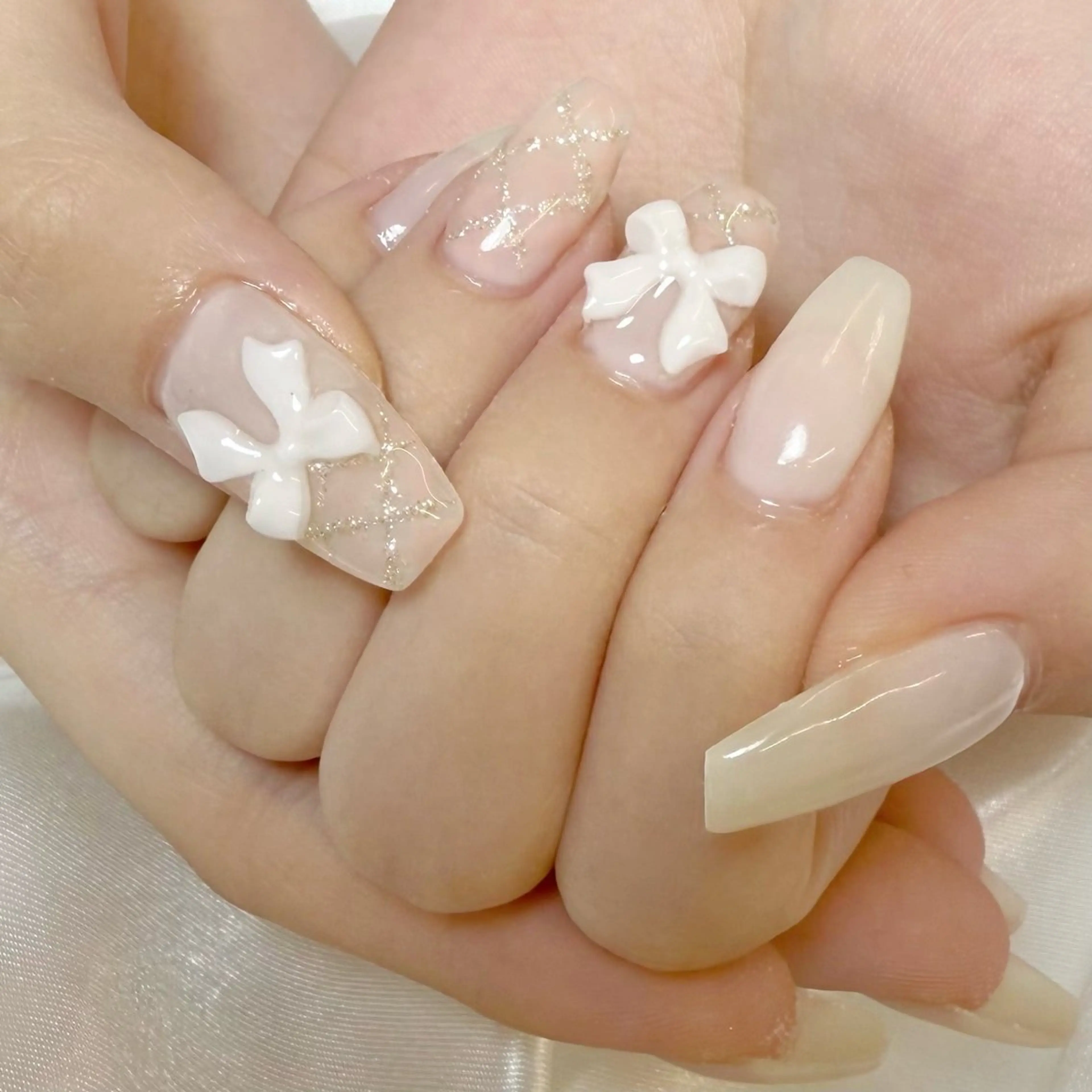 ネイル オーロラネイル ブルー フラッシュネイル フットネイル フレンチネイル 🌷yui ネイル🌷のネイルデザイン