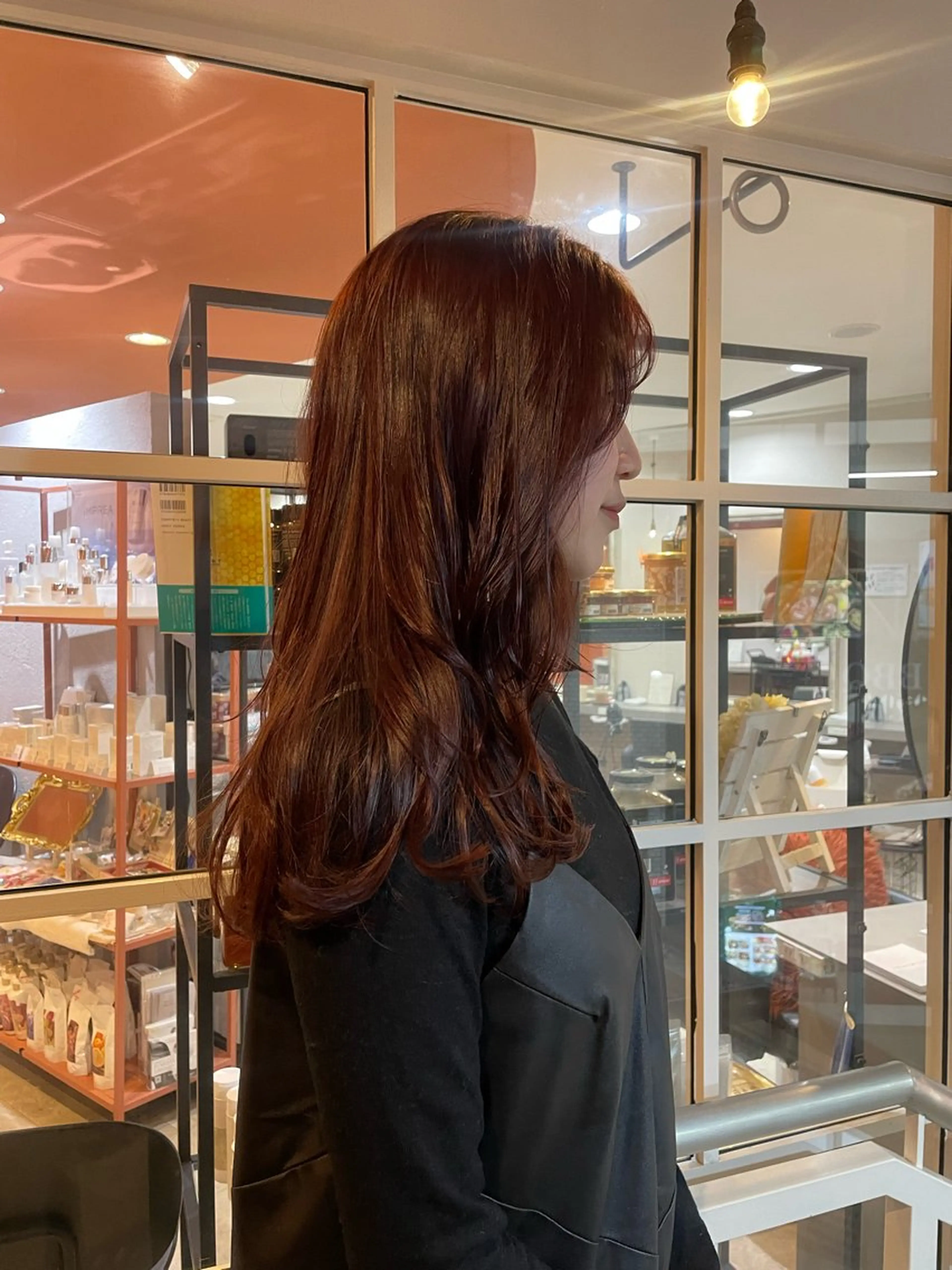 ロング カラー 佐藤 永夏のヘアスタイル