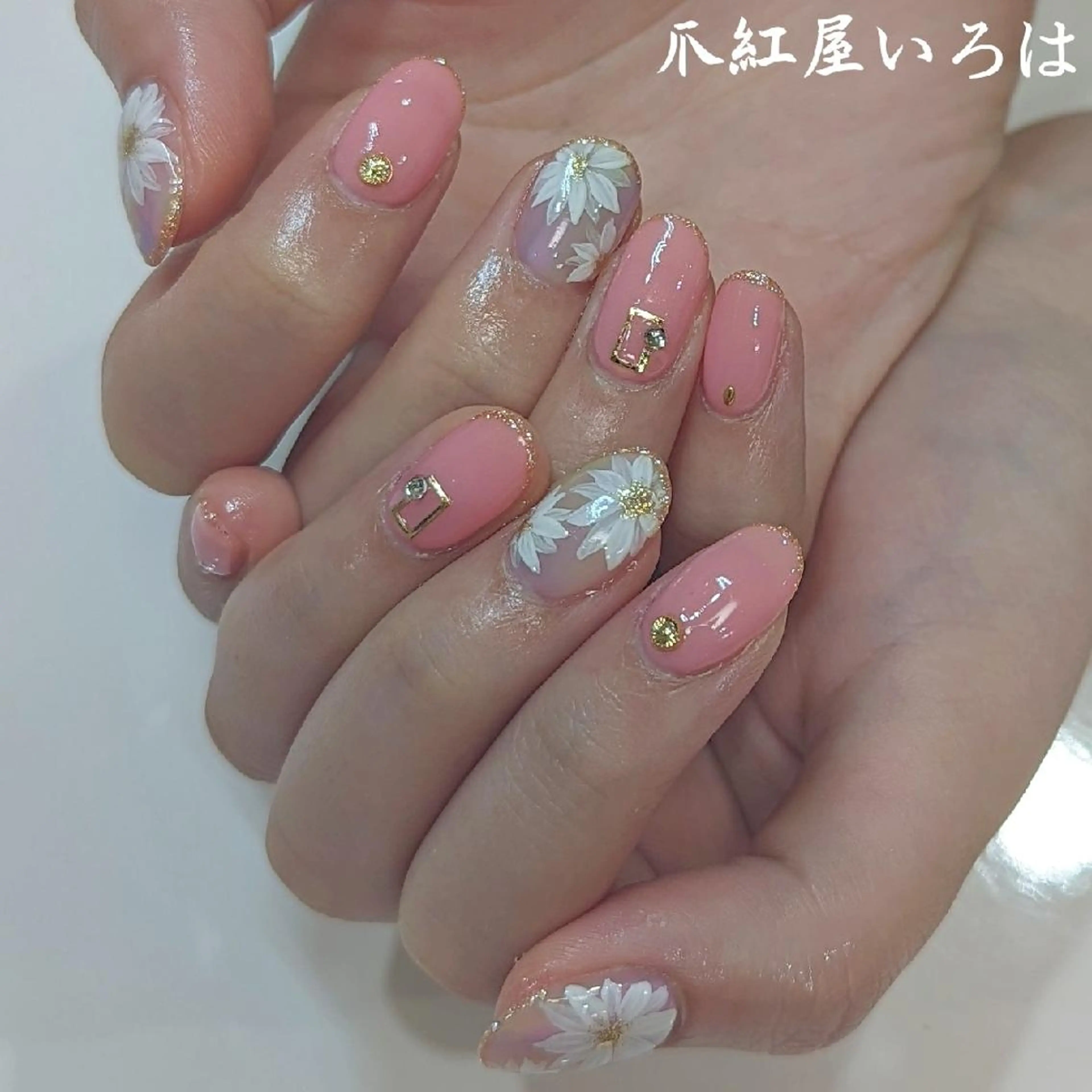 ネイル 爪紅屋 いろはのネイルデザイン