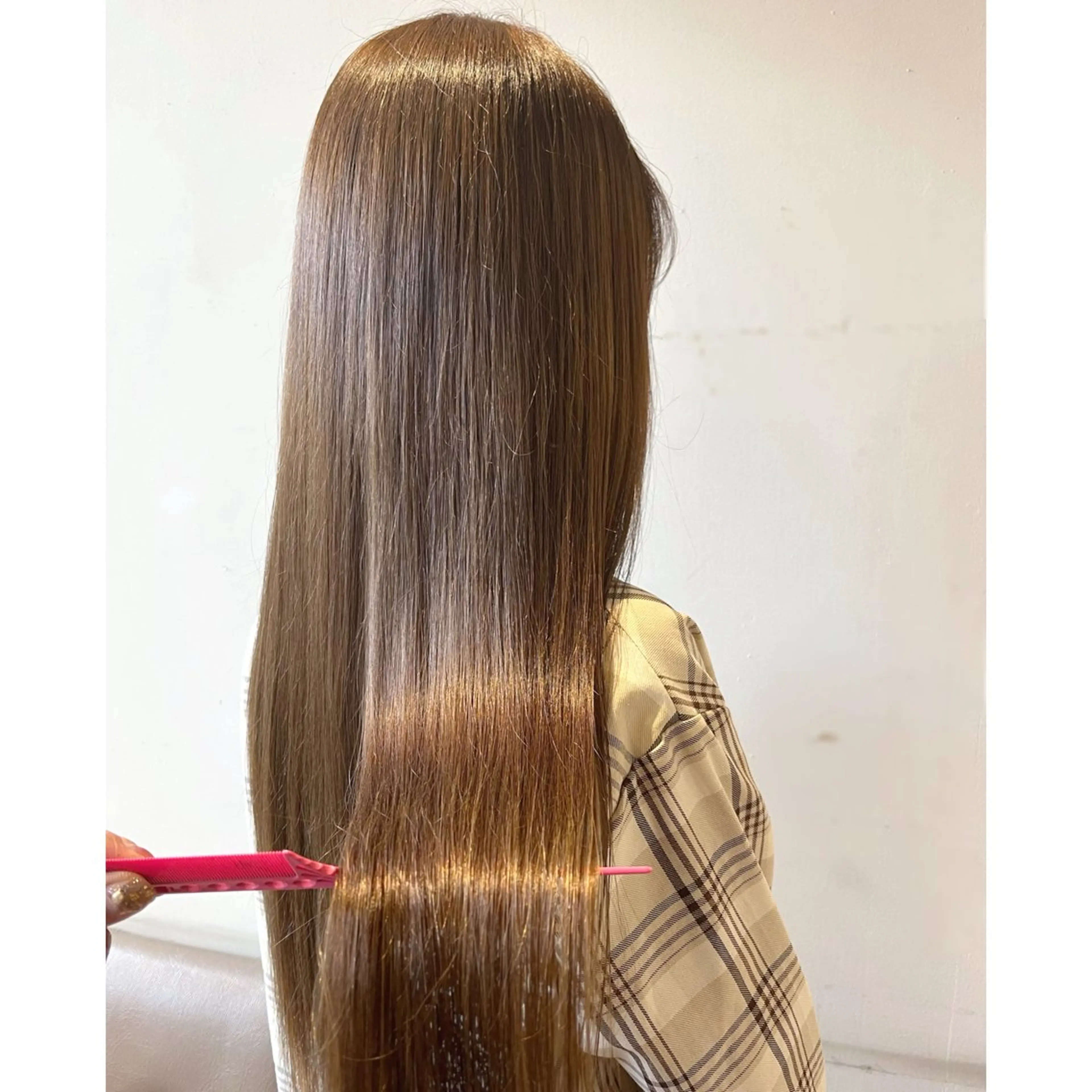 ロング カラー ベージュカラー ハイトーンカラー ハイトーンベージュ 髪質改善 レイヤーカット🌈 透明感カラー🌷ﾕﾘのヘアスタイル